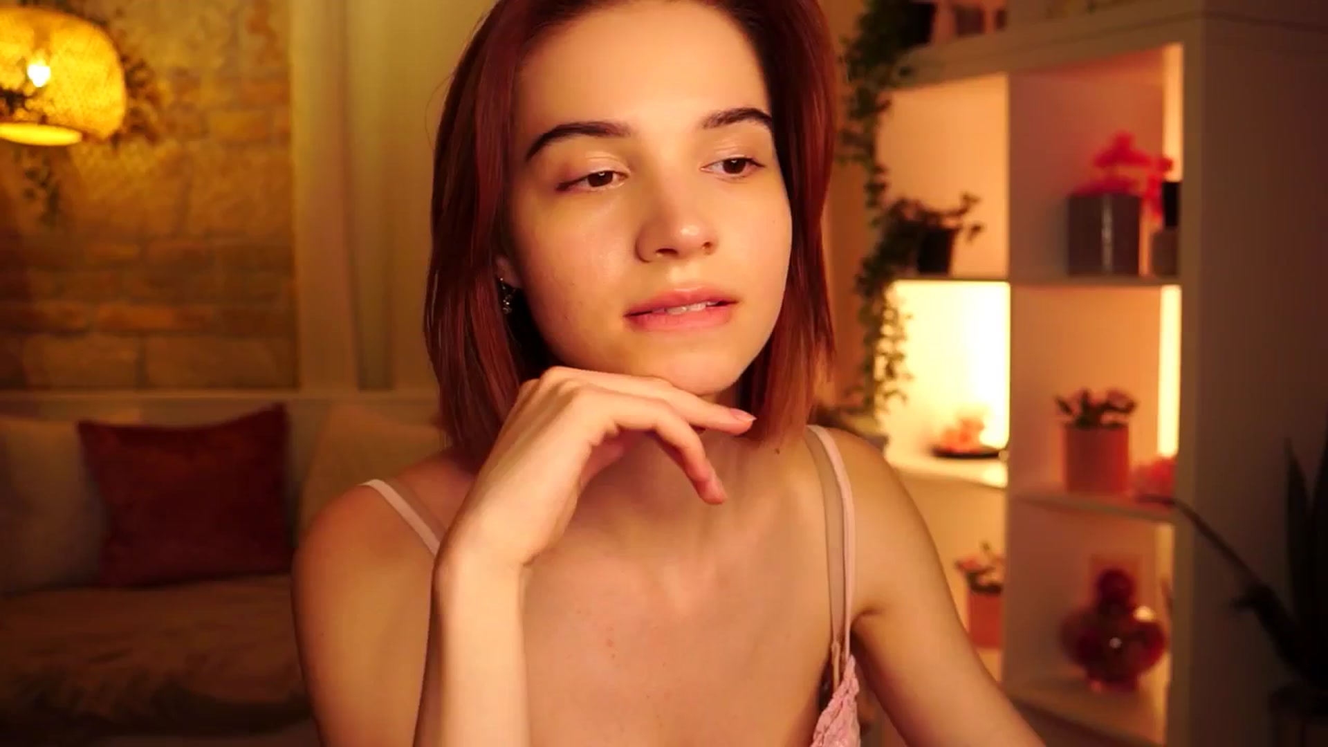 Gallery image thumbnail from Sunny_Honeey's myfreecams stream on, 07/01/2025, 18:57 image 17 of 20