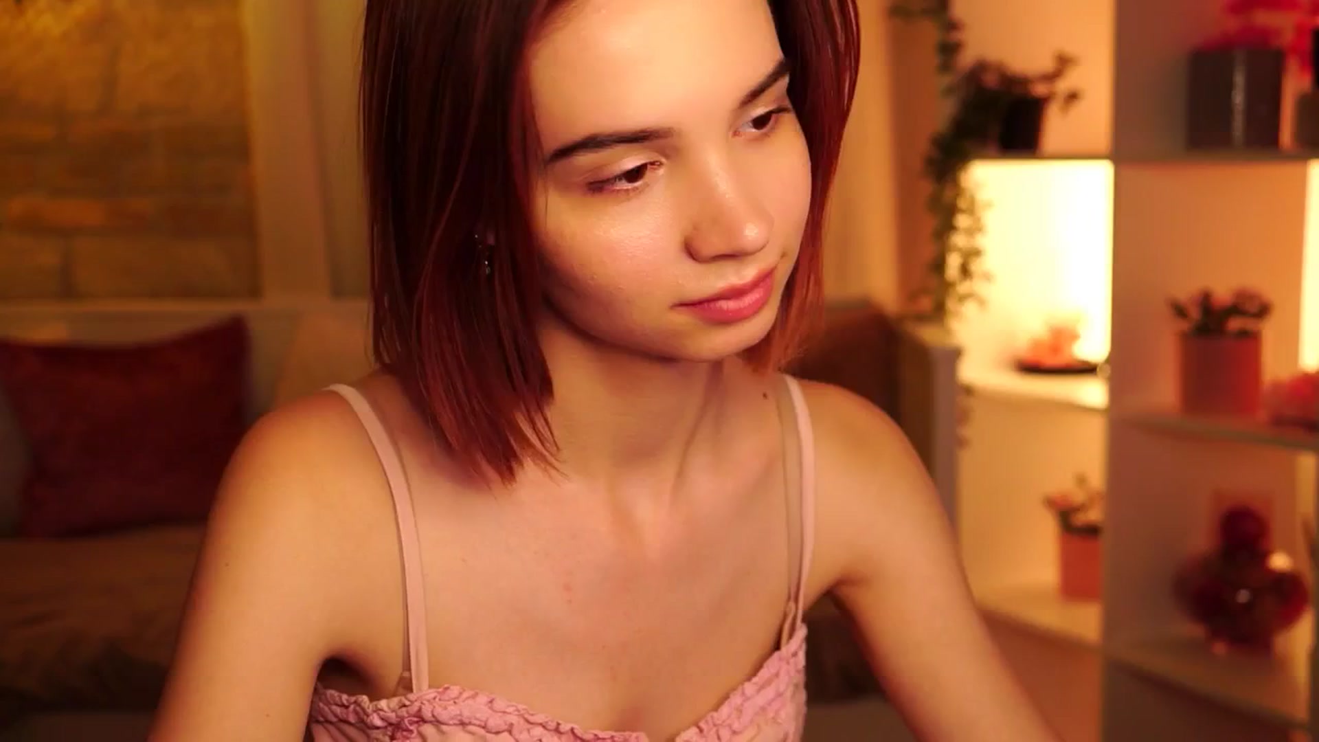 Gallery image thumbnail from Sunny_Honeey's myfreecams stream on, 07/01/2025, 18:57 image 10 of 20