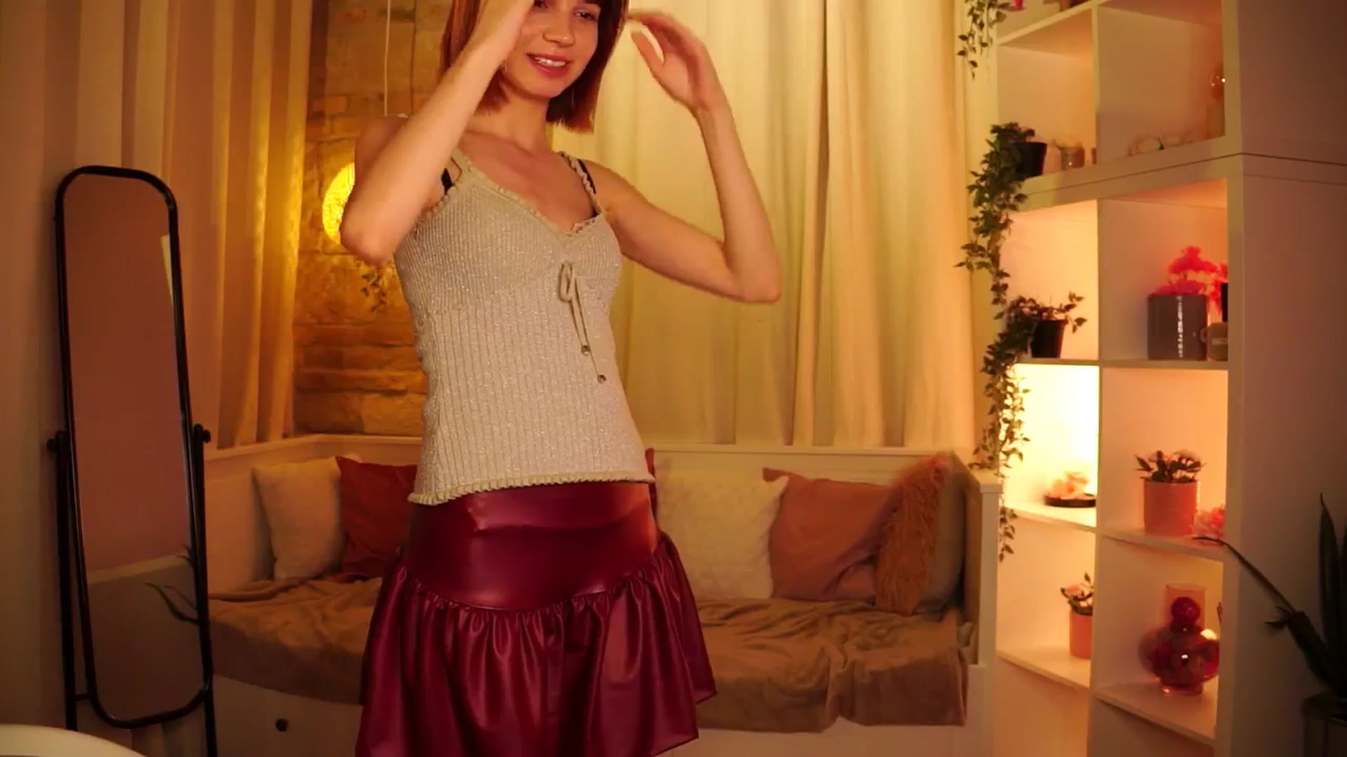 Gallery image thumbnail from Sunny_Honeey's myfreecams stream on, 07/05/2025, 11:10 image 17 of 20