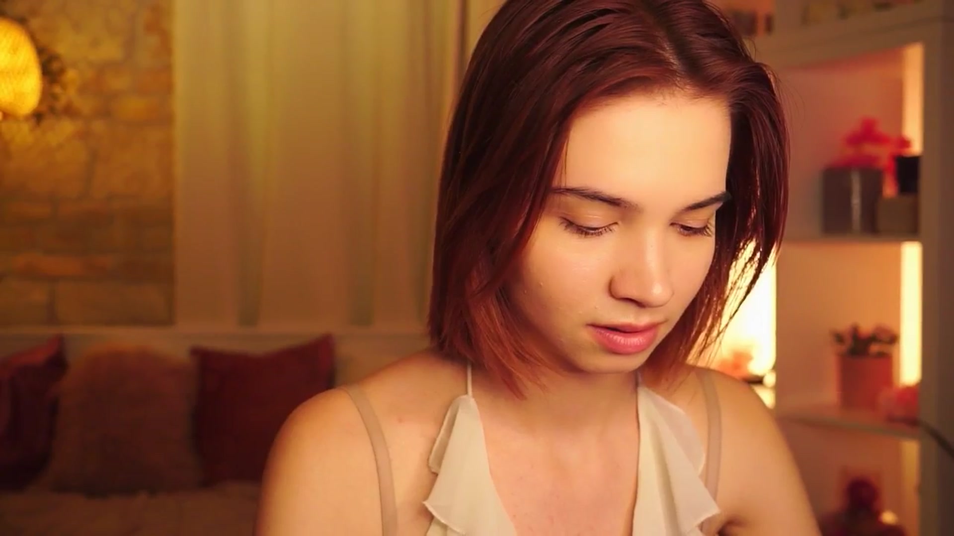 Gallery image thumbnail from Sunny_Honeey's myfreecams stream on, 07/07/2025, 10:30 image 16 of 20