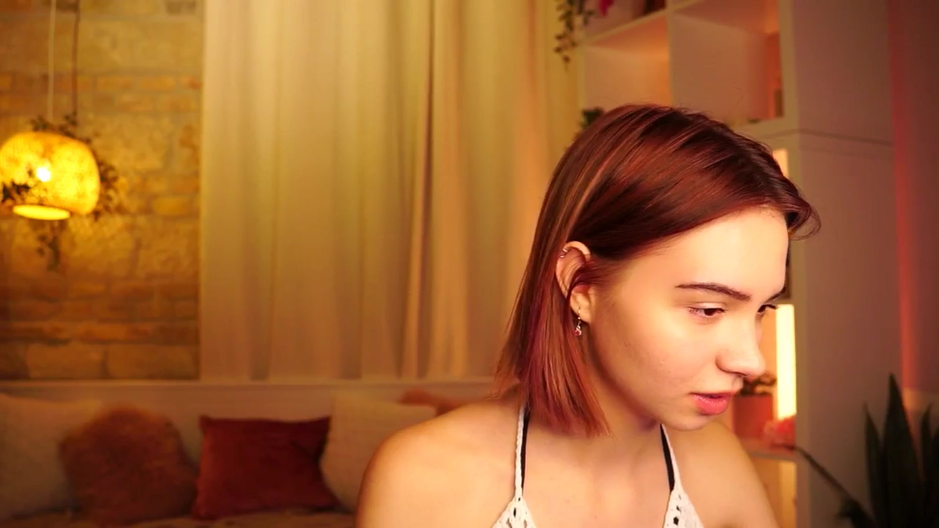 Gallery image thumbnail from Sunny_Honeey's myfreecams stream on, 07/09/2025, 07:33 image 15 of 20