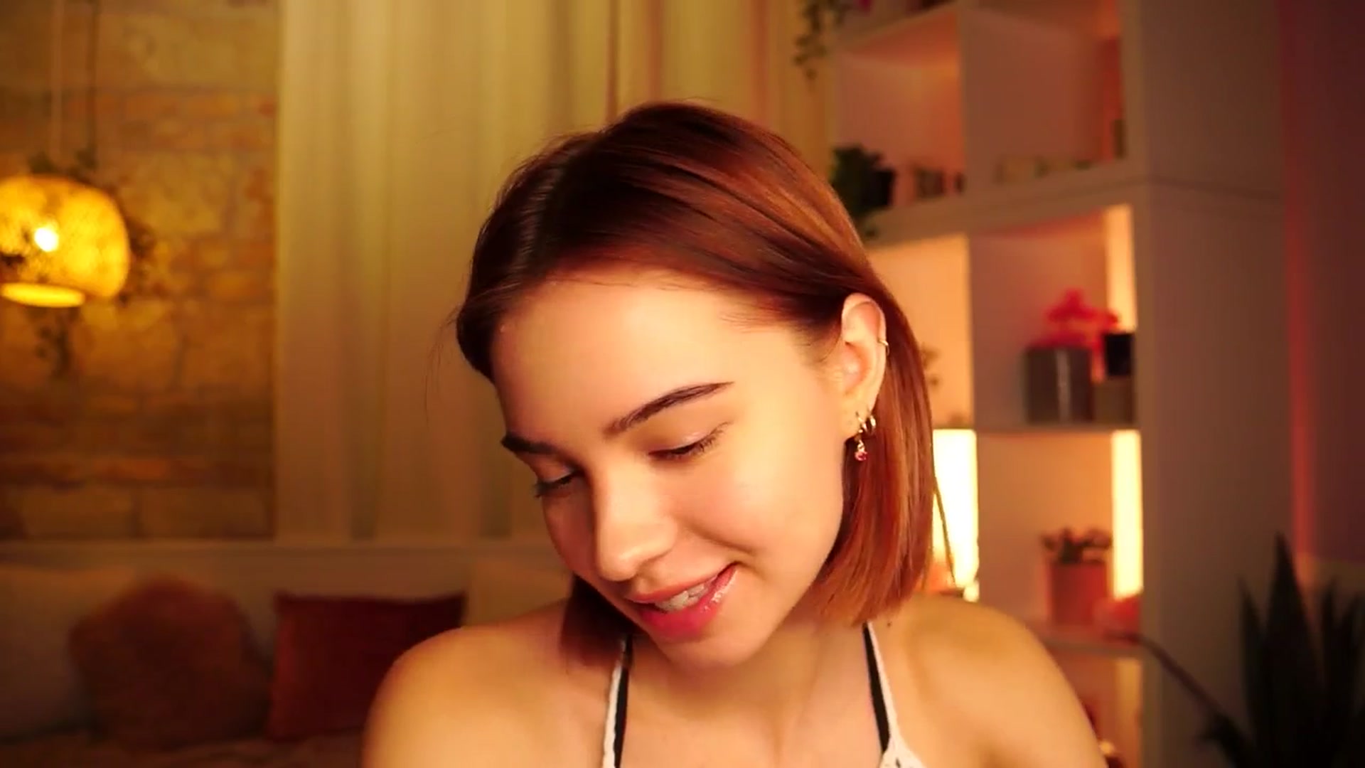 Gallery image thumbnail from Sunny_Honeey's myfreecams stream on, 07/09/2025, 07:33 image 16 of 20
