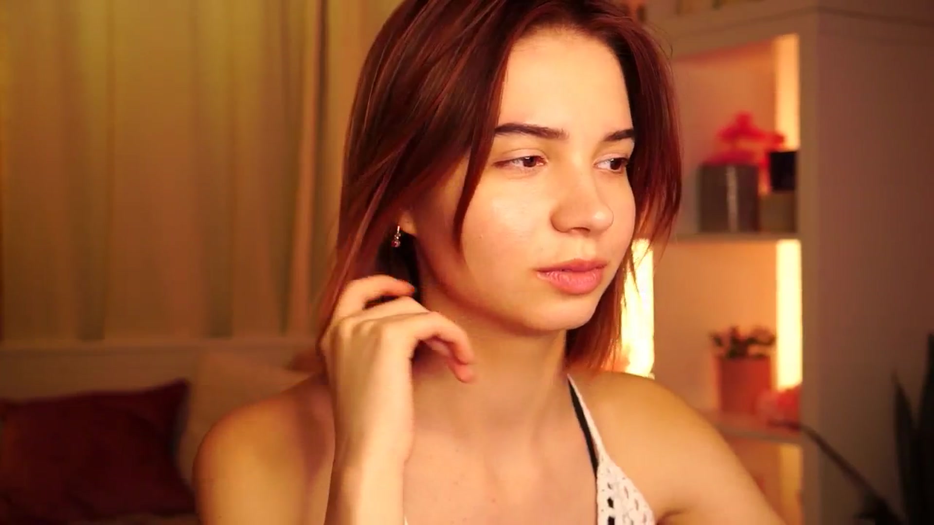 Gallery image thumbnail from Sunny_Honeey's myfreecams stream on, 07/09/2025, 08:38 image 10 of 20