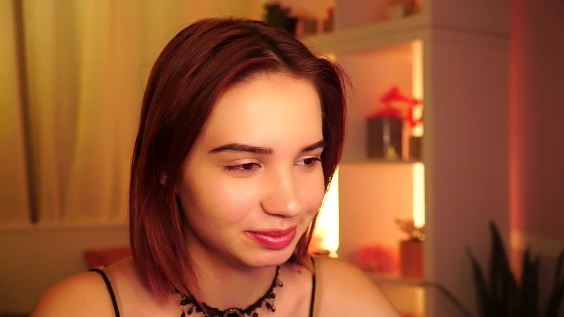 Gallery image thumbnail from Sunny_Honeey's myfreecams stream on, 07/15/2025, 17:32 image 4 of 20