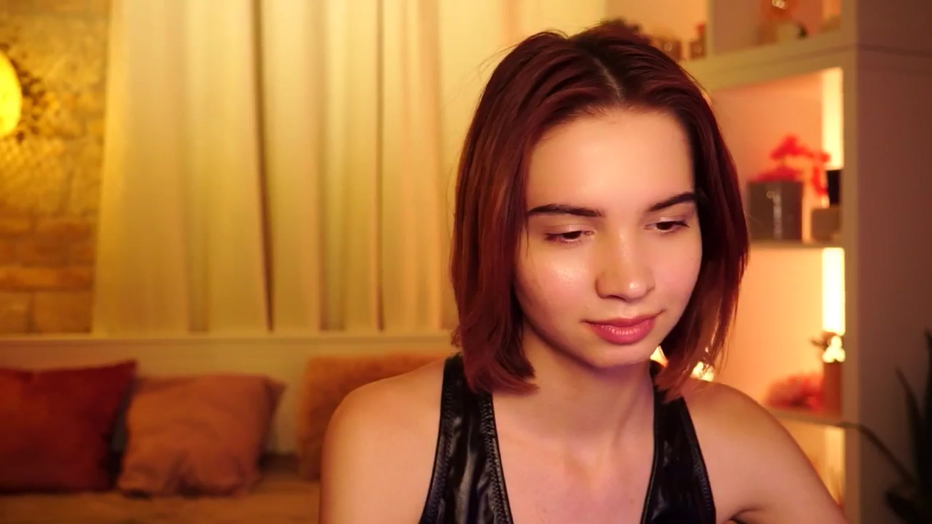 Gallery image thumbnail from Sunny_Honeey's myfreecams stream on, 07/20/2025, 17:04 image 10 of 20