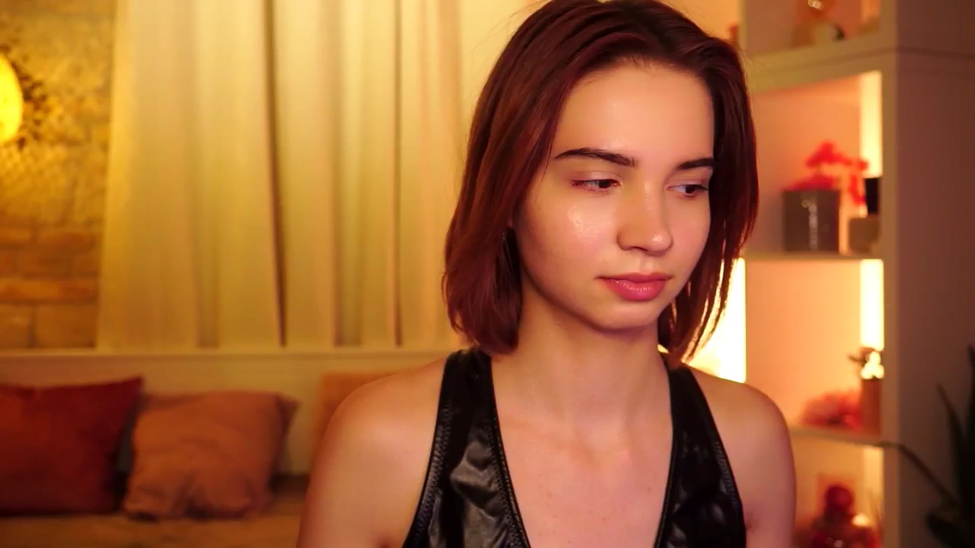 Gallery image thumbnail from Sunny_Honeey's myfreecams stream on, 07/20/2025, 17:04 image 3 of 20