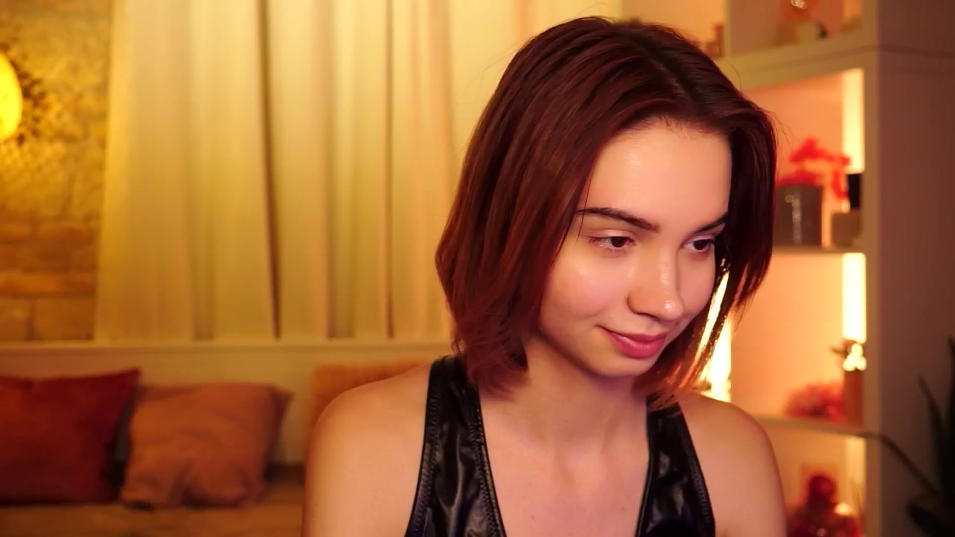 Gallery image thumbnail from Sunny_Honeey's myfreecams stream on, 07/20/2025, 17:04 image 7 of 20