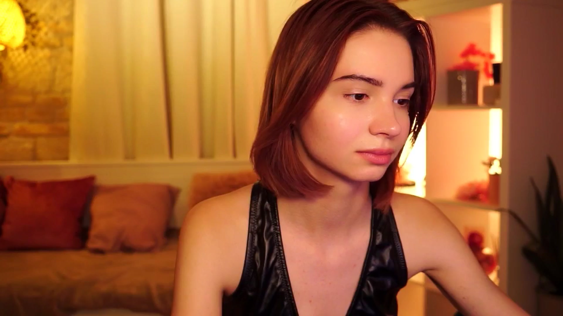 Gallery image thumbnail from Sunny_Honeey's myfreecams stream on, 07/20/2025, 19:23 image 17 of 20