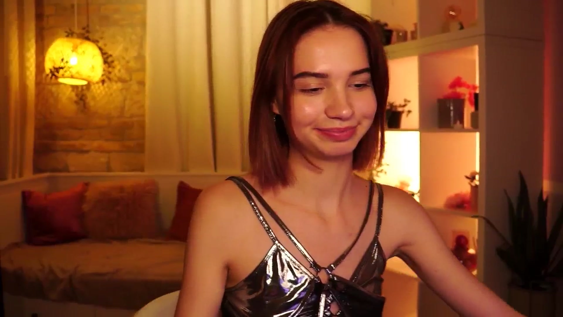 Gallery image thumbnail from Sunny_Honeey's myfreecams stream on, 07/21/2025, 16:46 image 15 of 20