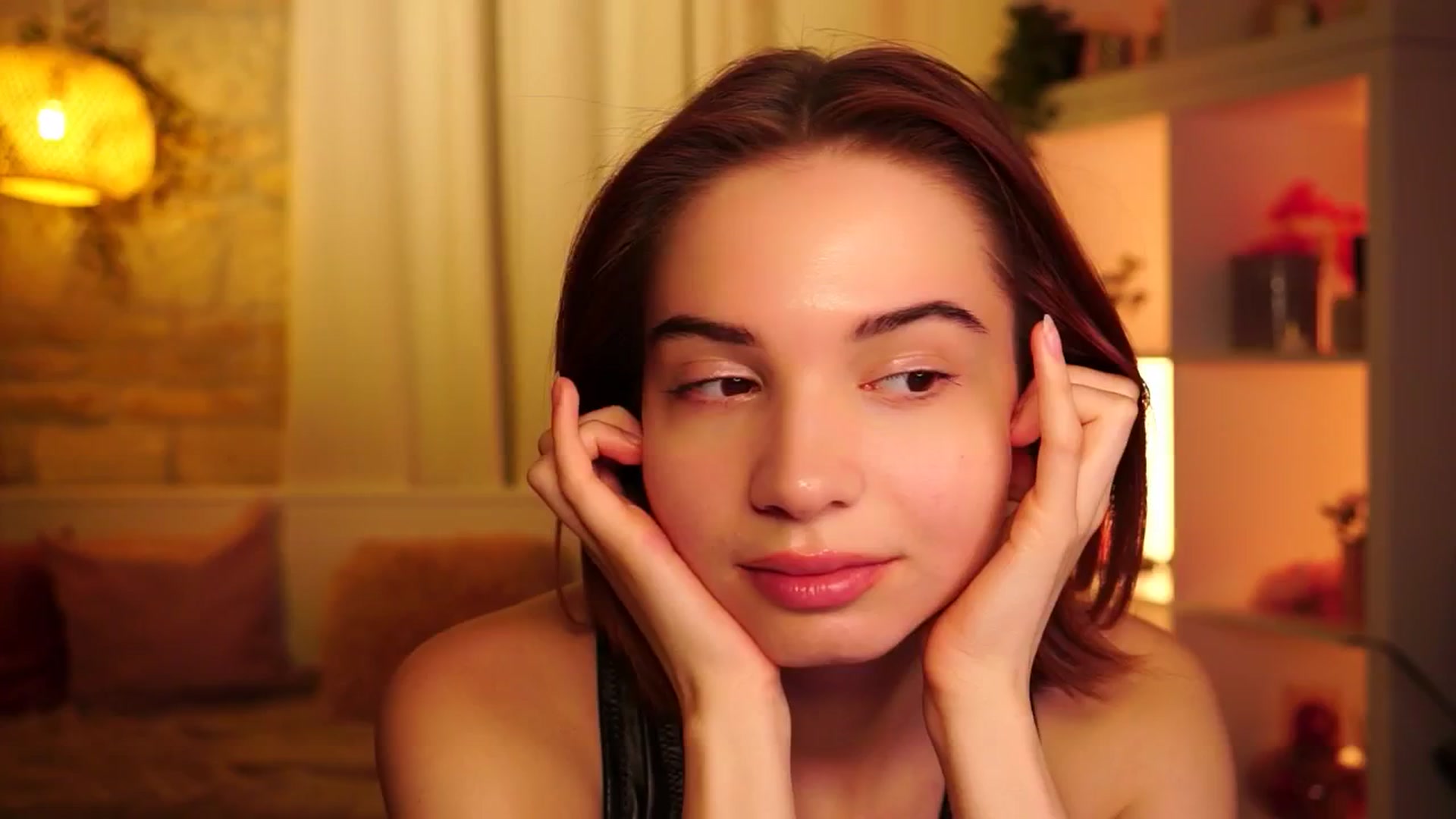 Gallery image thumbnail from Sunny_Honeey's myfreecams stream on, 07/23/2025, 11:23 image 11 of 20