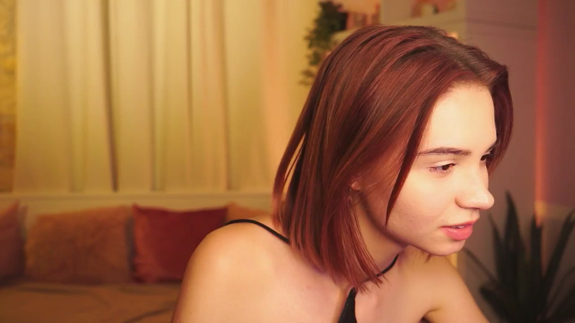 Gallery image thumbnail from Sunny_Honeey's myfreecams stream on, 07/25/2025, 13:16 image 7 of 20
