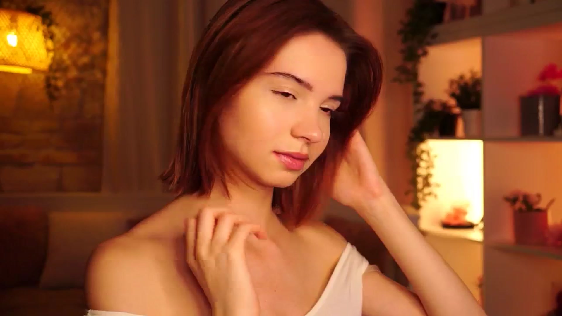 Gallery image thumbnail from Sunny_Honeey's myfreecams stream on, 08/08/2025, 09:53 image 6 of 20
