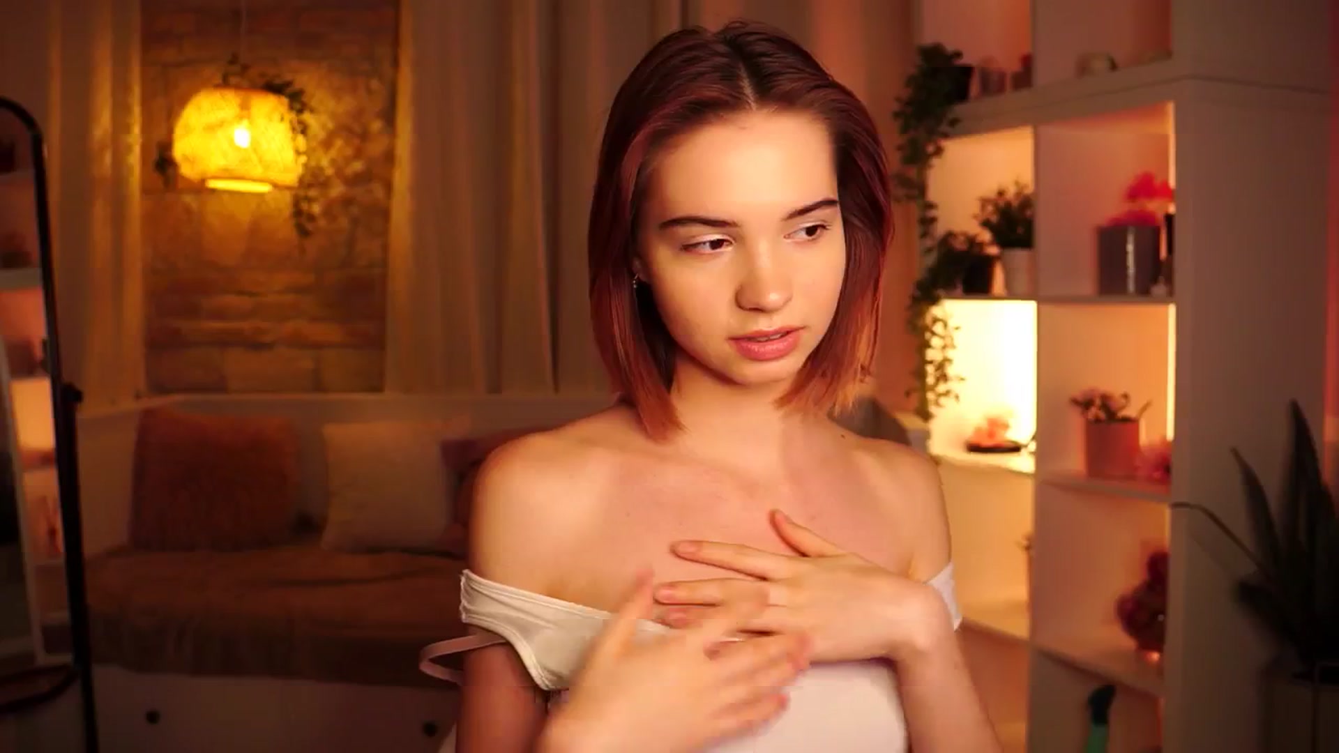 Gallery image thumbnail from Sunny_Honeey's myfreecams stream on, 08/08/2025, 11:09 image 12 of 20