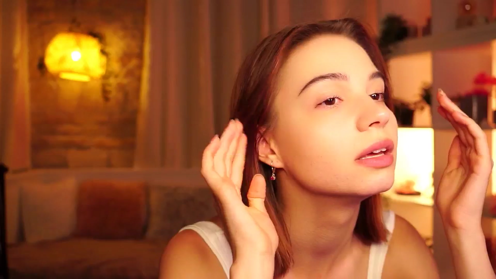Gallery image thumbnail from Sunny_Honeey's myfreecams stream on, 08/31/2025, 14:16 image 17 of 20