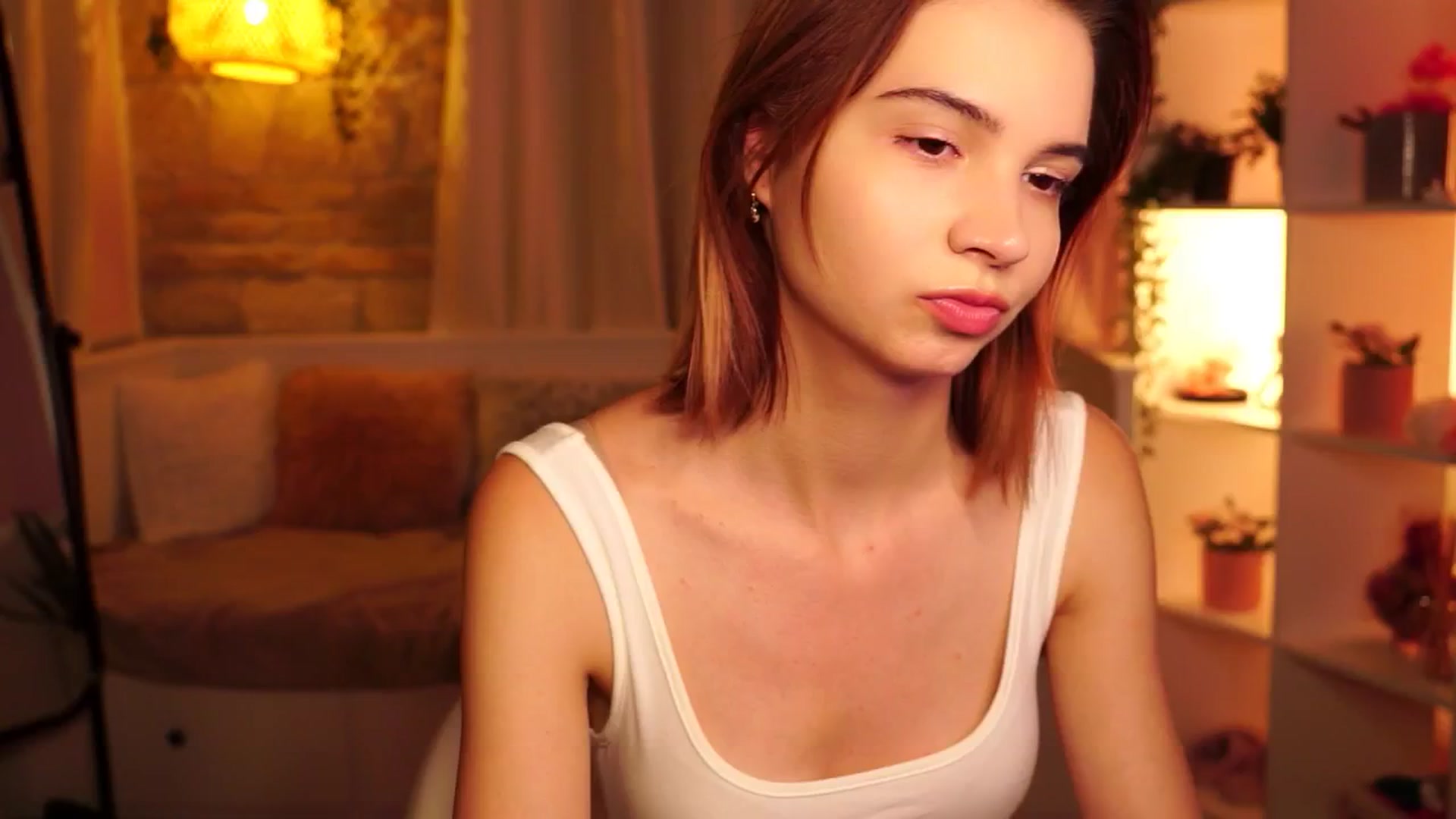 Gallery image thumbnail from Sunny_Honeey's myfreecams stream on, 08/31/2025, 14:16 image 5 of 20