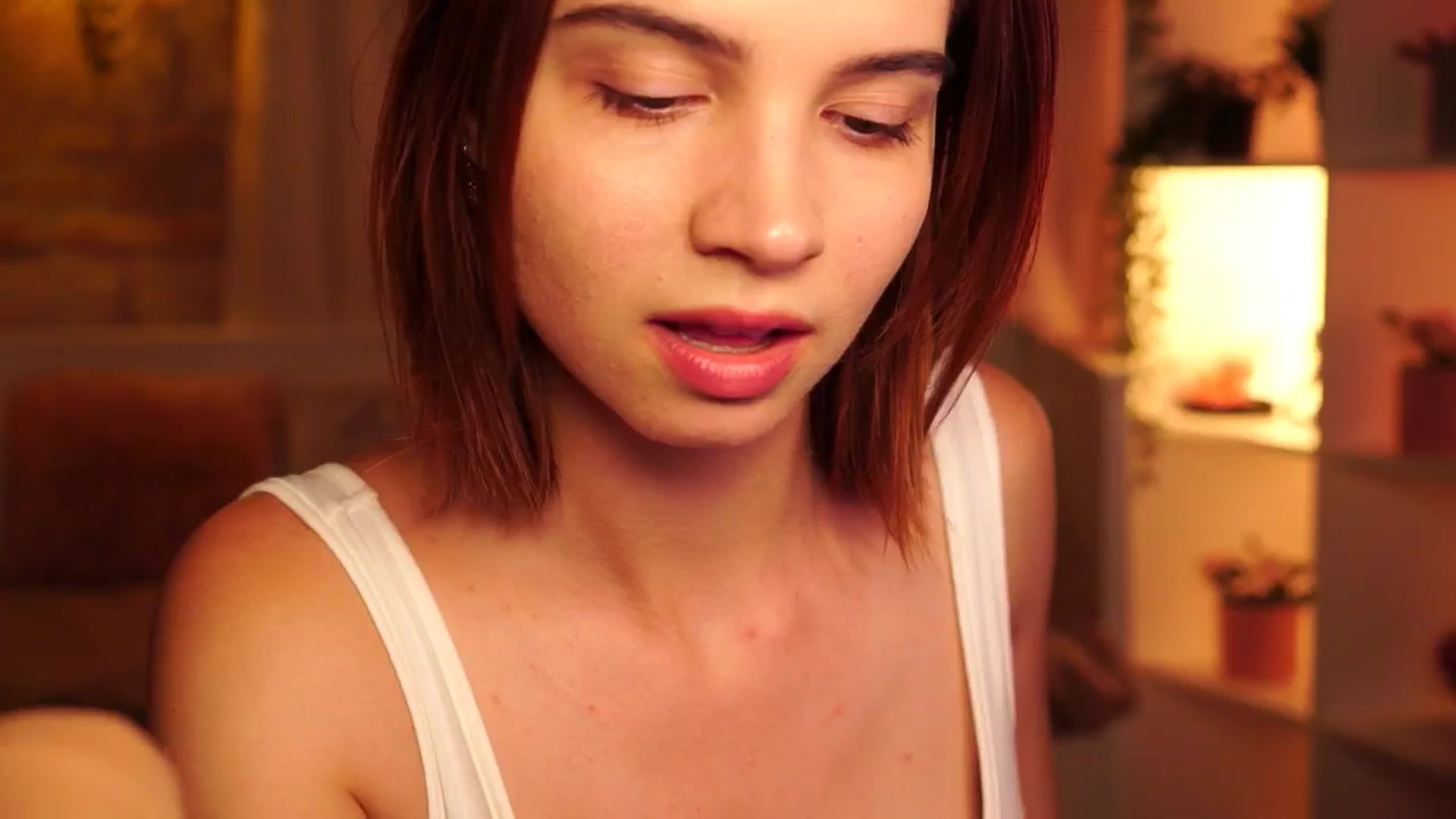 Gallery image thumbnail from Sunny_Honeey's myfreecams stream on, 08/31/2025, 16:11 image 6 of 20