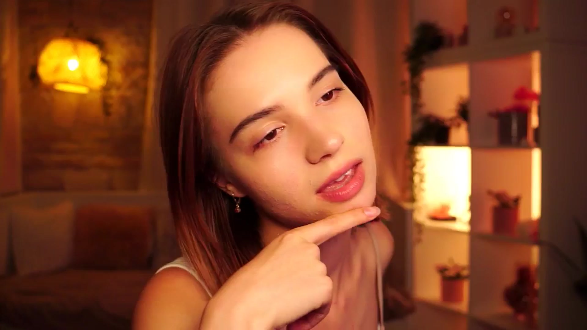 Gallery image thumbnail from Sunny_Honeey's myfreecams stream on, 08/31/2025, 16:11 image 15 of 20