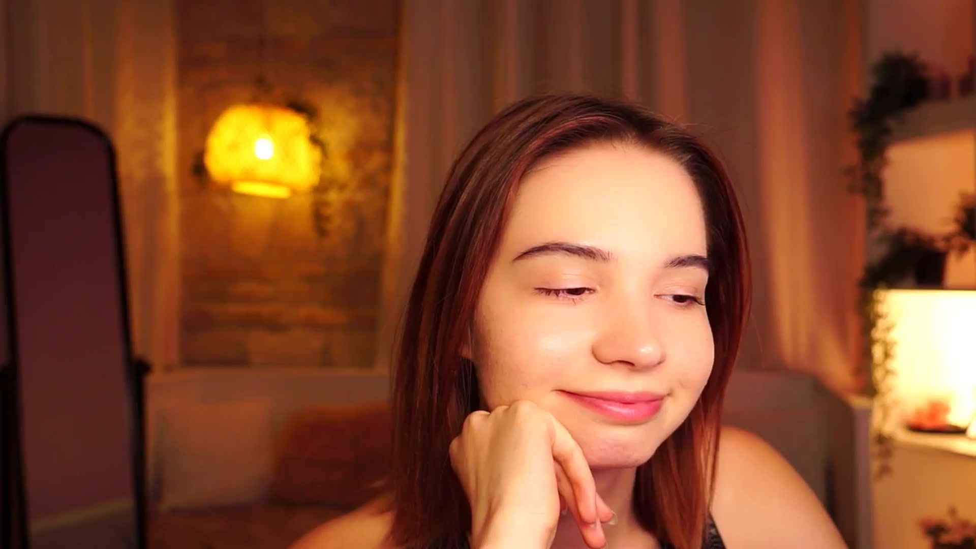 Gallery image thumbnail from Sunny_Honeey's myfreecams stream on, 09/02/2025, 12:03 image 9 of 20