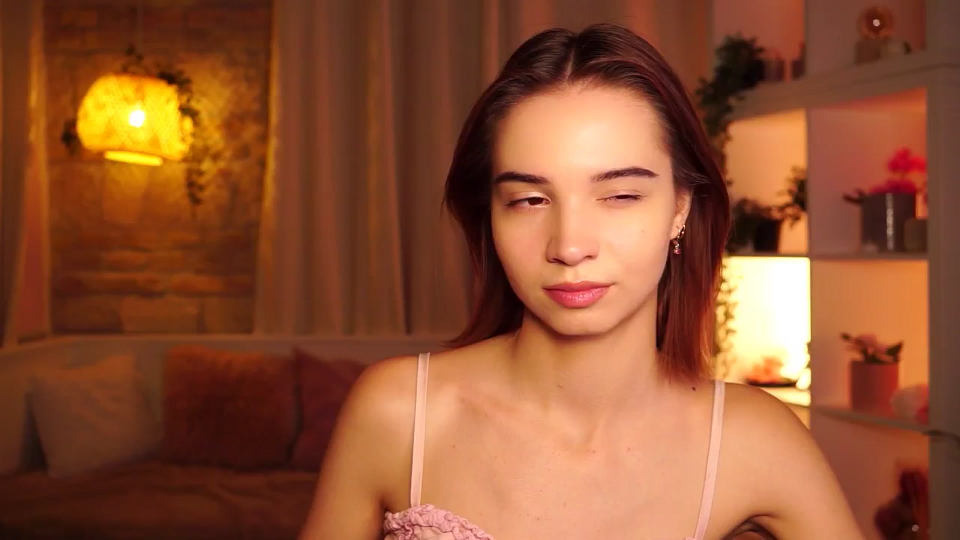 Gallery image thumbnail from Sunny_Honeey's myfreecams stream on, 09/07/2025, 12:30 image 1 of 20