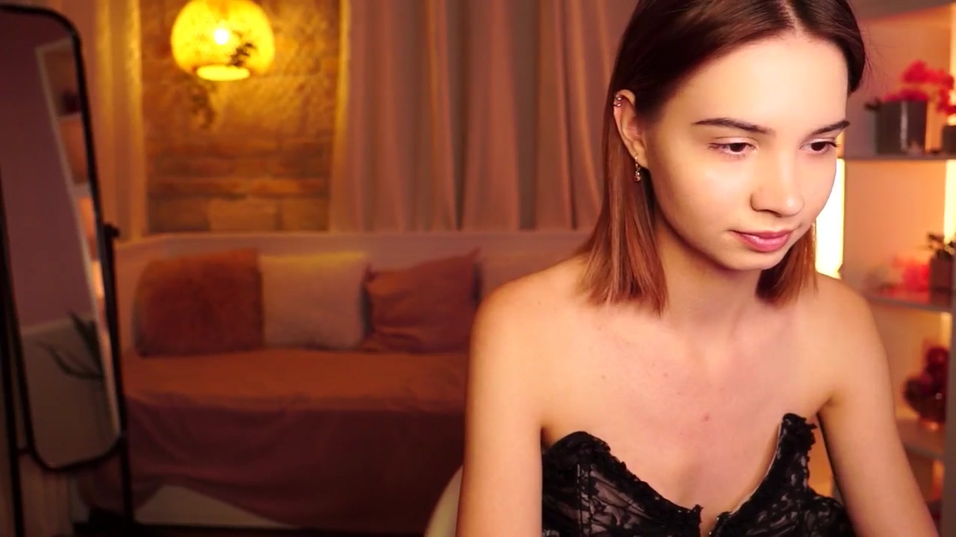 Gallery image thumbnail from Sunny_Honeey's myfreecams stream on, 09/16/2025, 13:22 image 15 of 20