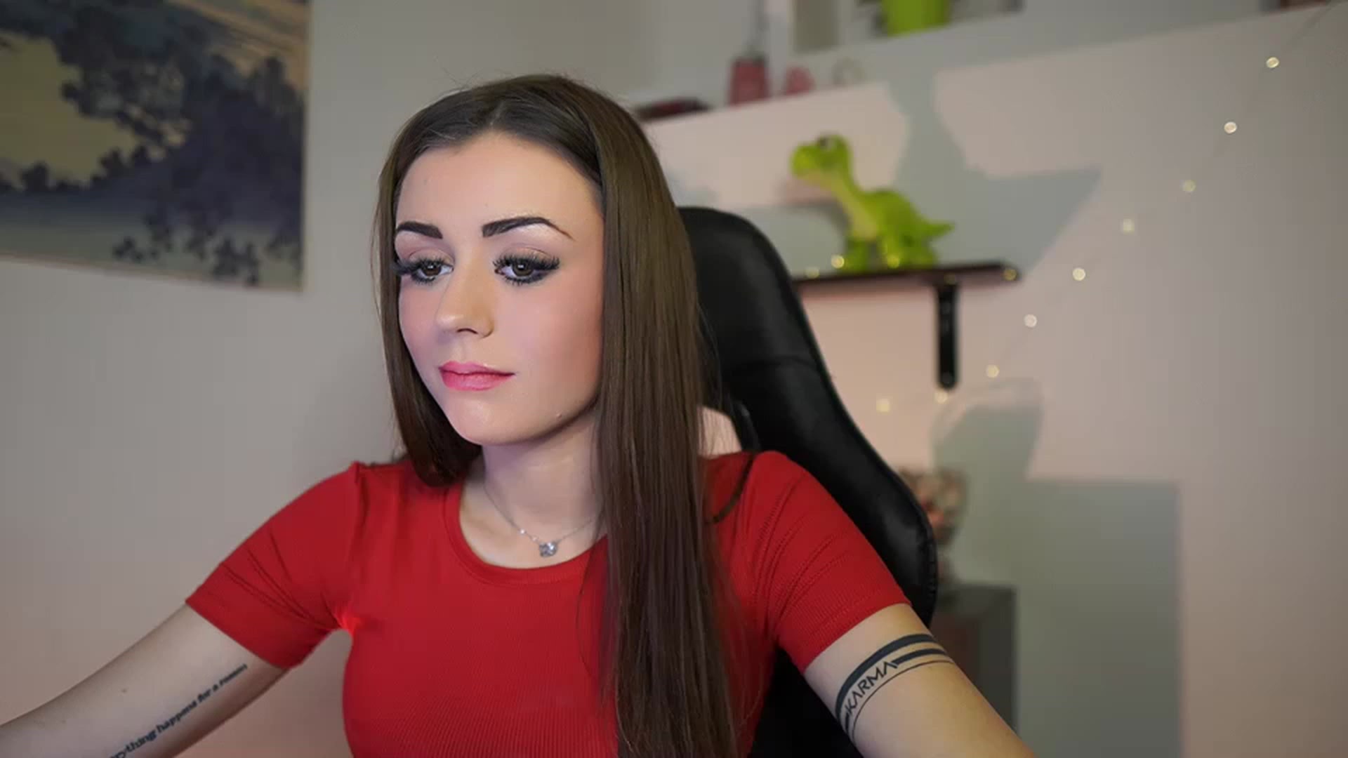 Gallery image thumbnail from Sunny__Leone_'s myfreecams stream on, 03/08/2023, 14:53 image 14 of 20