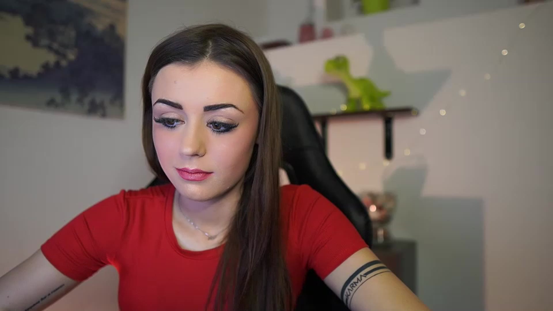 Gallery image thumbnail from Sunny__Leone_'s myfreecams stream on, 03/08/2023, 14:53 image 5 of 20