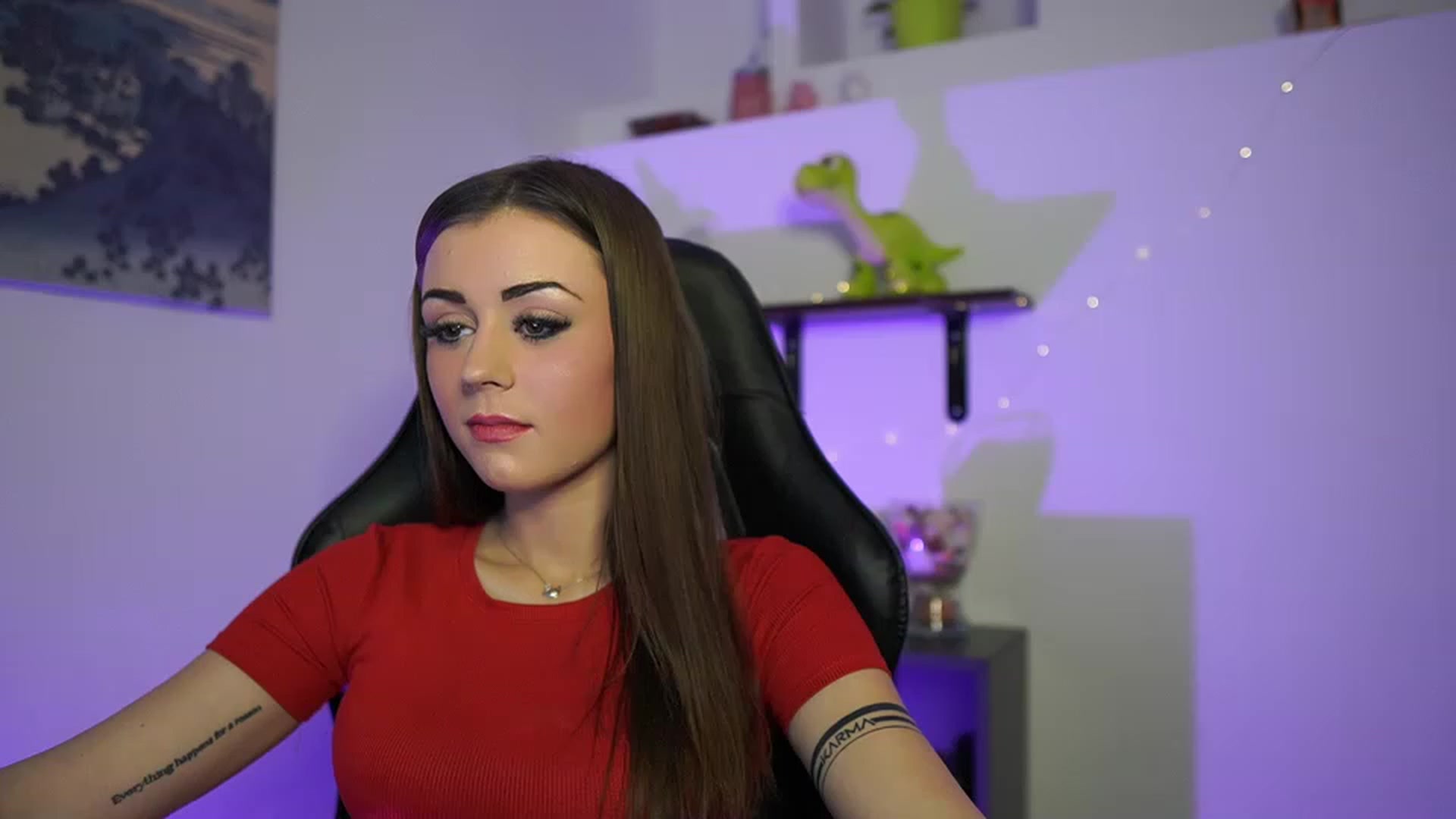 Gallery image thumbnail from Sunny__Leone_'s myfreecams stream on, 03/08/2023, 18:08 image 17 of 20