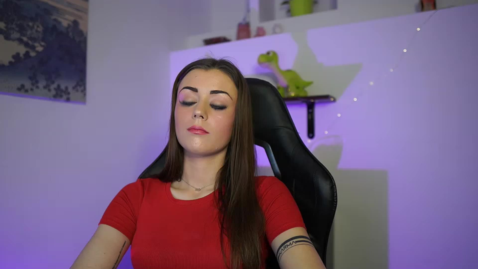 Gallery image thumbnail from Sunny__Leone_'s myfreecams stream on, 03/08/2023, 18:55 image 18 of 20