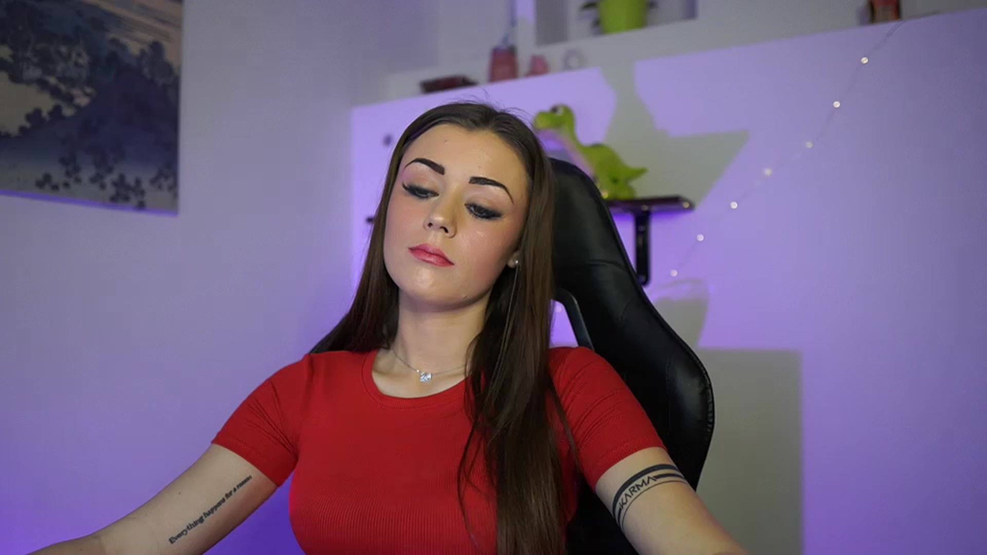 Gallery image thumbnail from Sunny__Leone_'s myfreecams stream on, 03/08/2023, 18:55 image 9 of 20