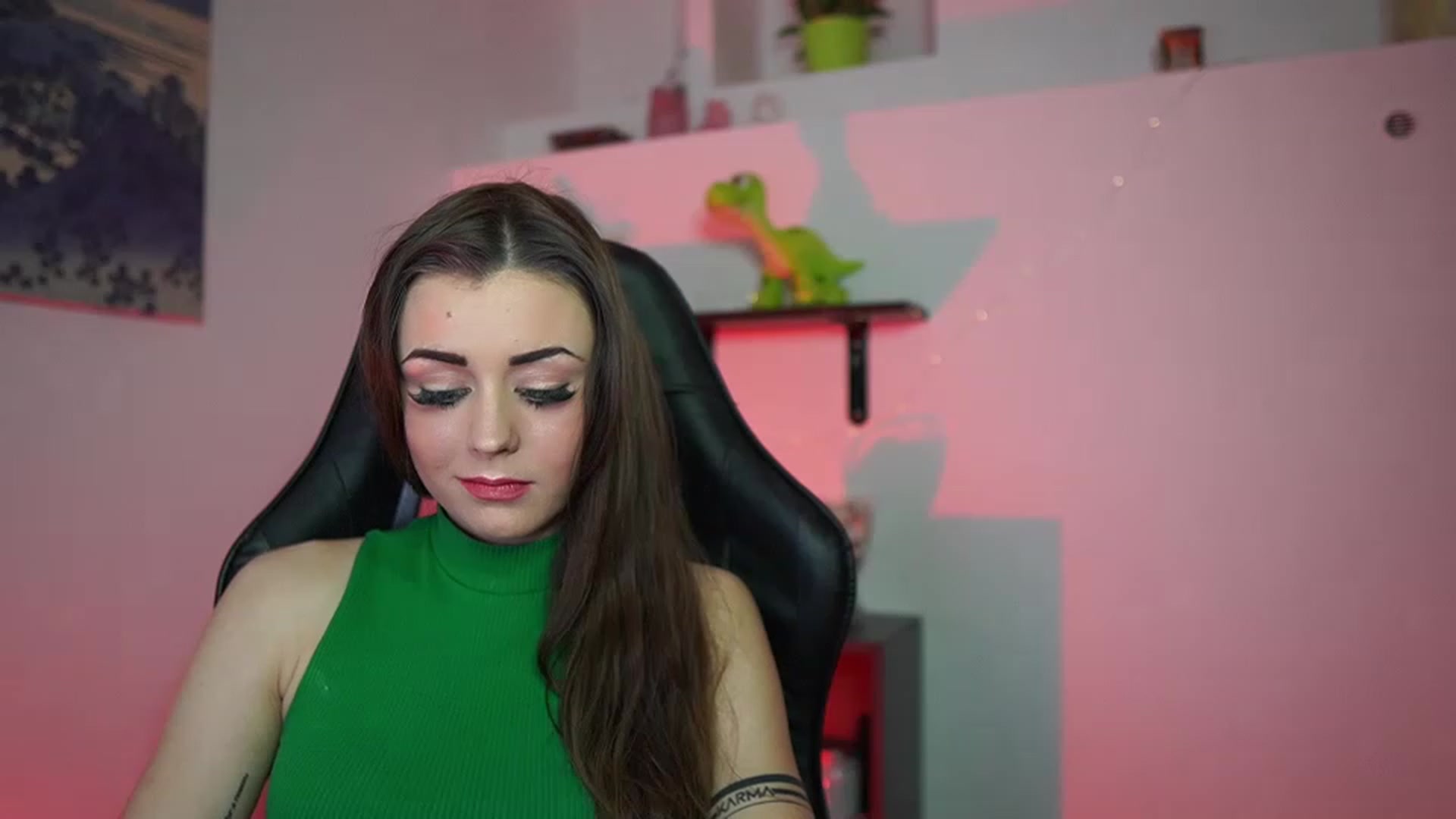 Gallery image thumbnail from Sunny__Leone_'s myfreecams stream on, 03/11/2023, 21:43 image 2 of 20