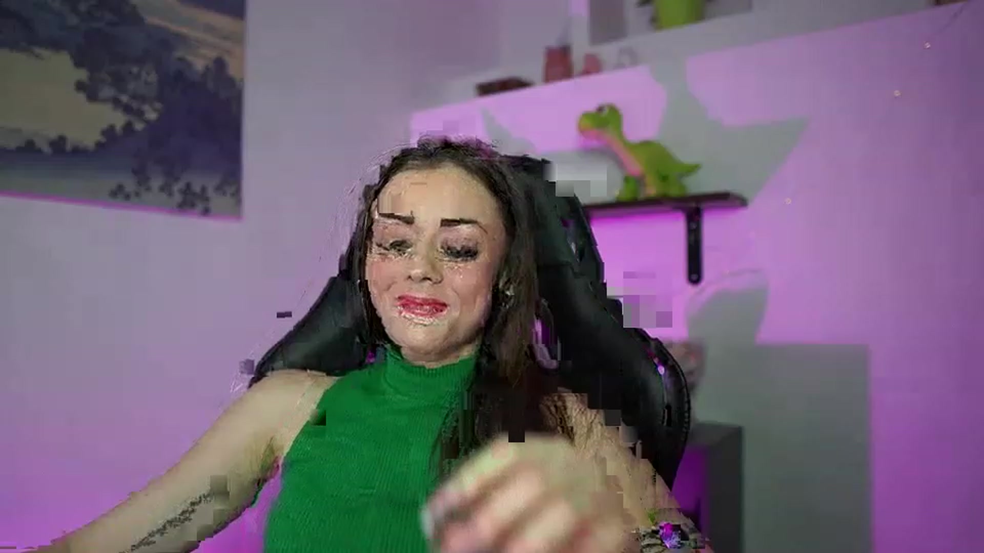 Gallery image thumbnail from Sunny__Leone_'s myfreecams stream on, 03/14/2023, 24:15 image 19 of 20