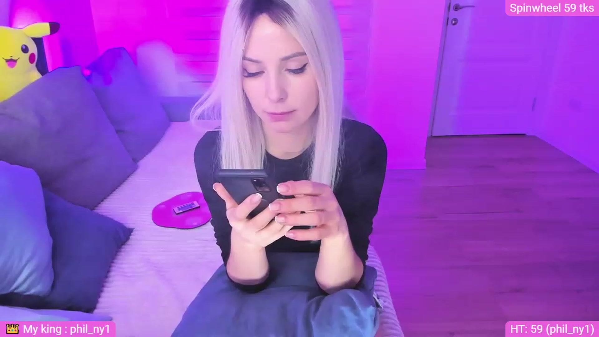 Gallery image thumbnail from Sunny__Sweet's myfreecams stream on, 03/30/2023, 06:50 image 15 of 20
