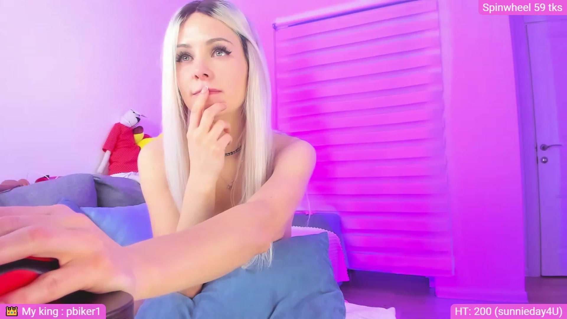 Gallery image thumbnail from Sunny__Sweet's myfreecams stream on, 05/03/2023, 08:49 image 12 of 20