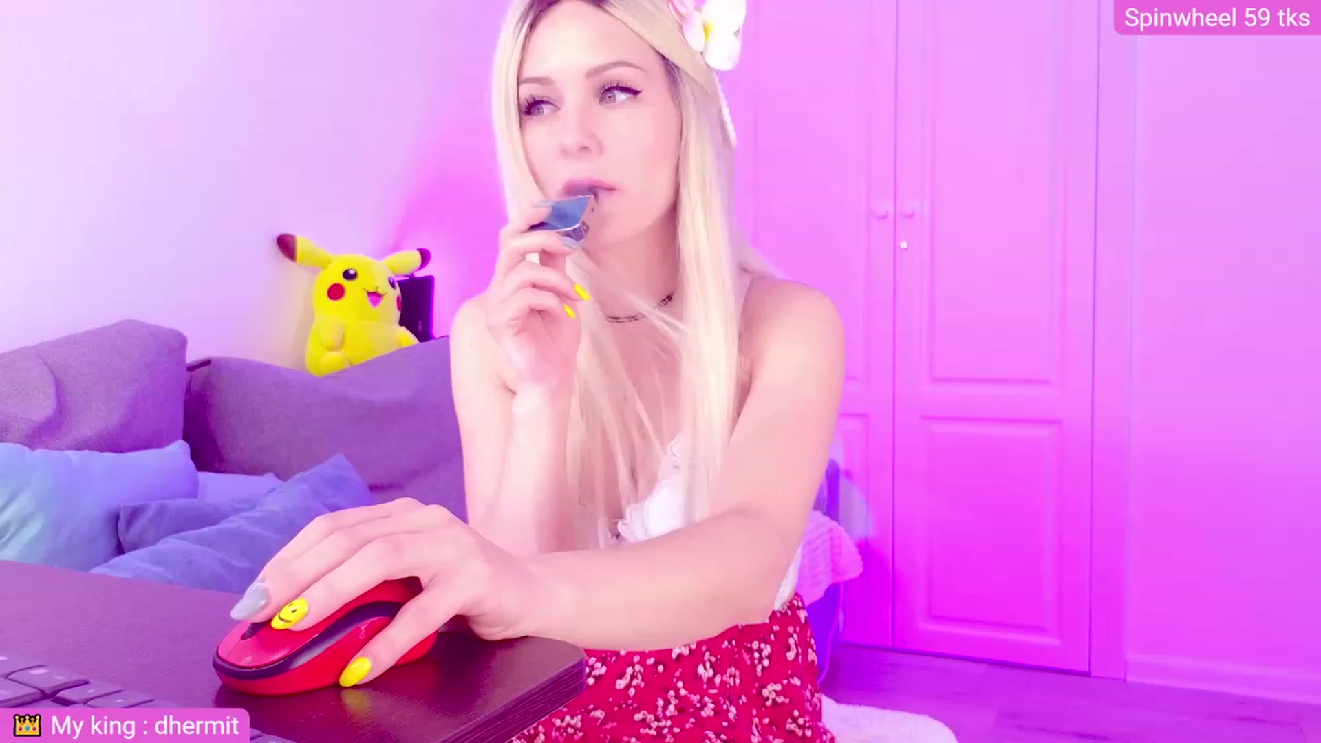 Gallery image thumbnail from Sunny__Sweet's myfreecams stream on, 05/31/2023, 05:03 image 4 of 20