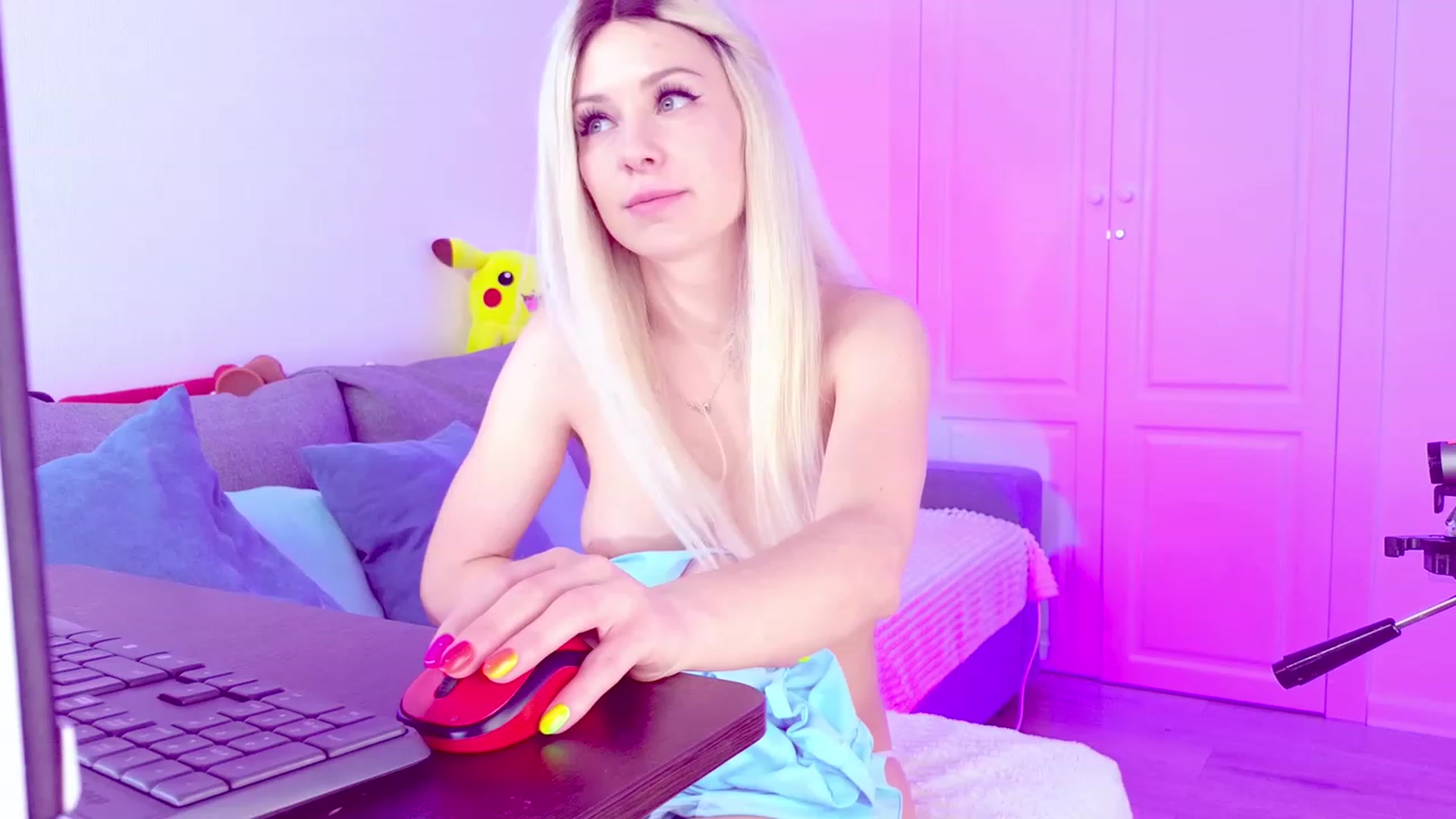 Gallery image thumbnail from Sunny__Sweet's myfreecams stream on, 06/08/2023, 04:21 image 1 of 20
