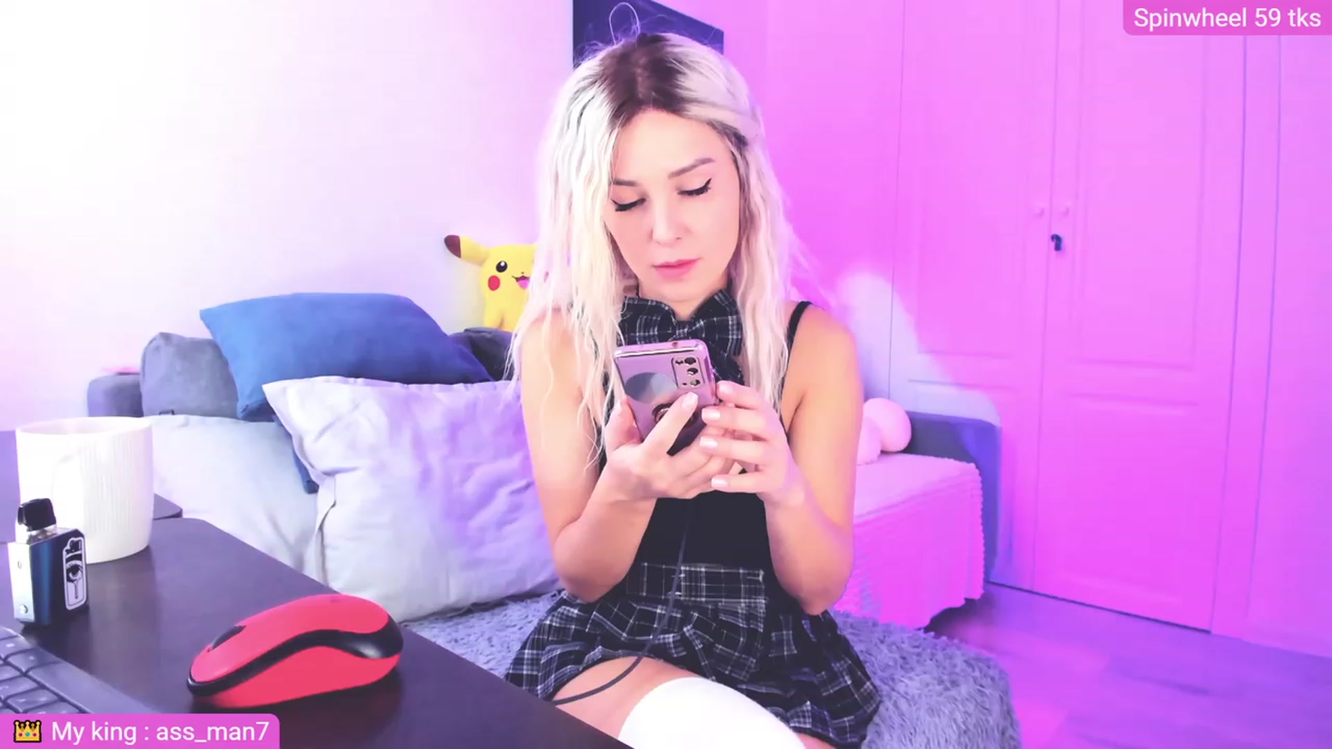 Gallery image thumbnail from Sunny__Sweet's myfreecams stream on, 12/15/2023, 04:11 image 11 of 20