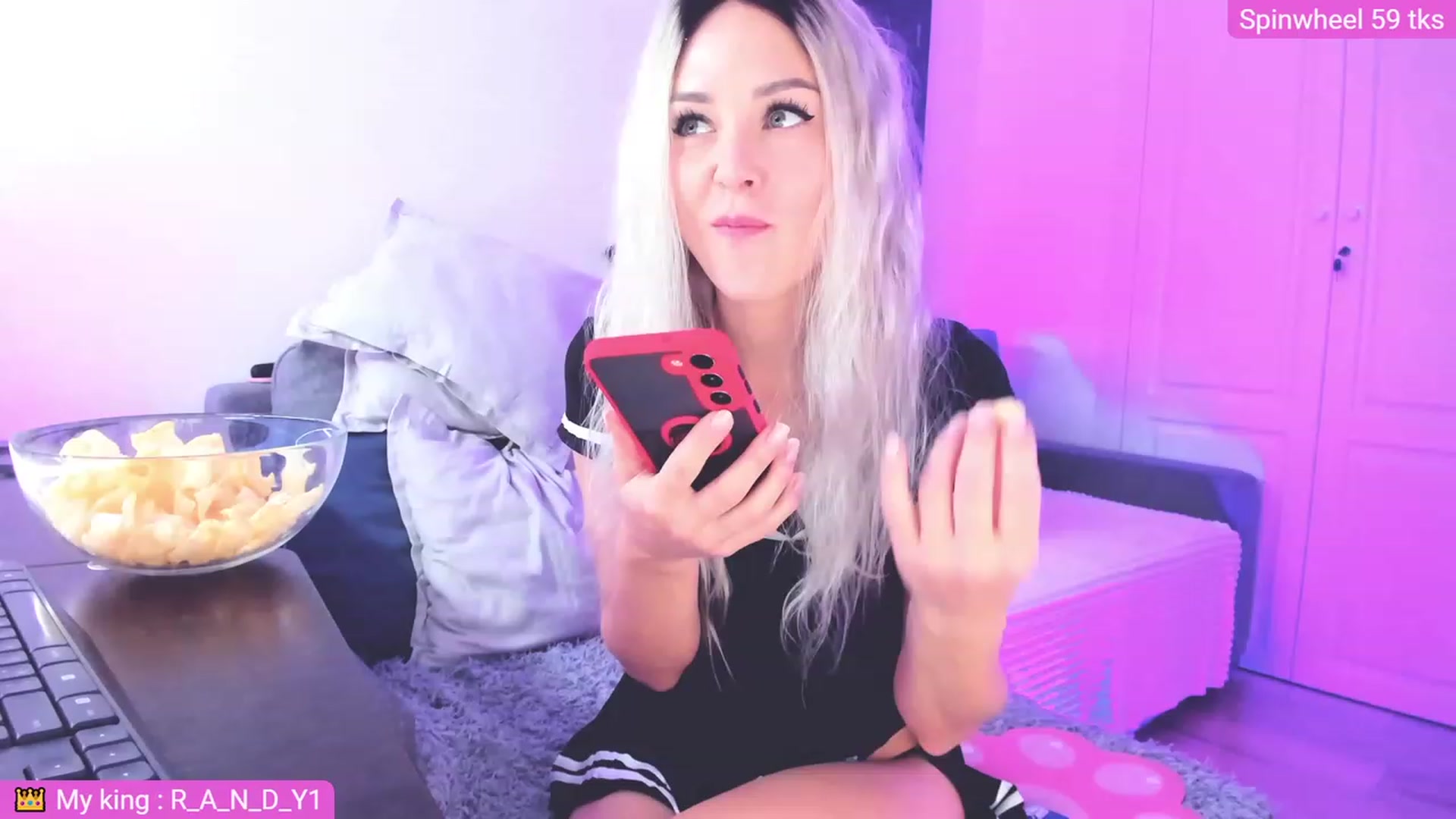 Gallery image thumbnail from Sunny__Sweet's myfreecams stream on, 12/28/2023, 05:54 image 9 of 20