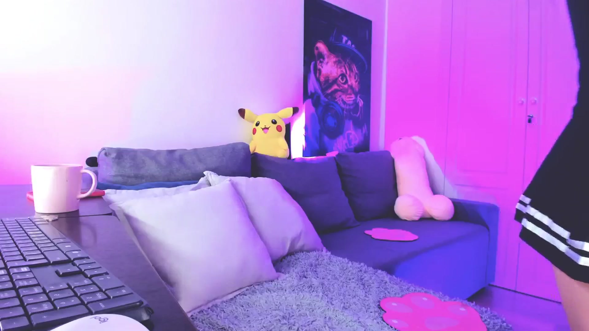 Gallery image thumbnail from Sunny__Sweet's myfreecams stream on, 03/18/2024, 04:19 image 8 of 20