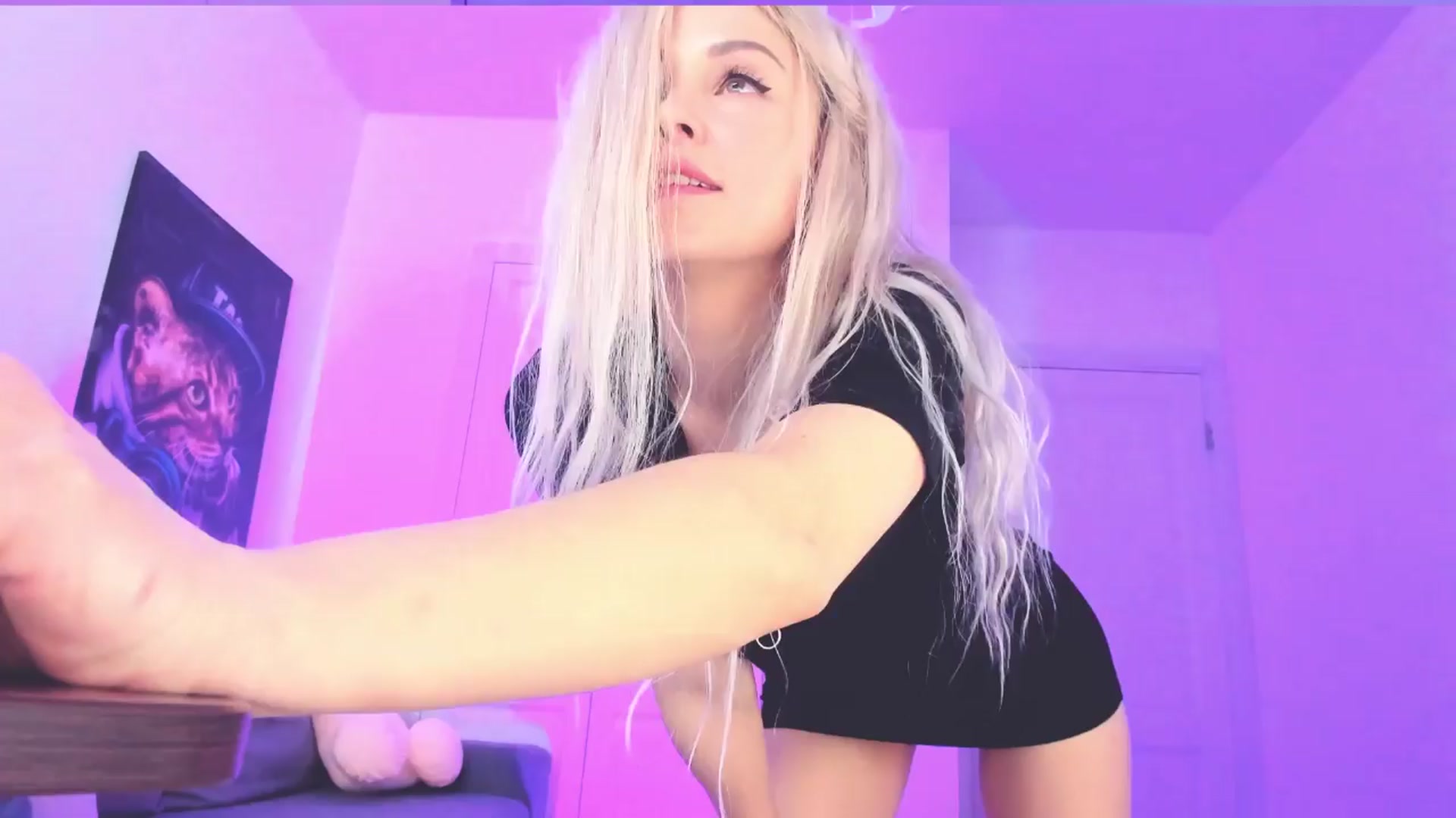 Gallery image thumbnail from Sunny__Sweet's myfreecams stream on, 04/03/2024, 04:52 image 6 of 20