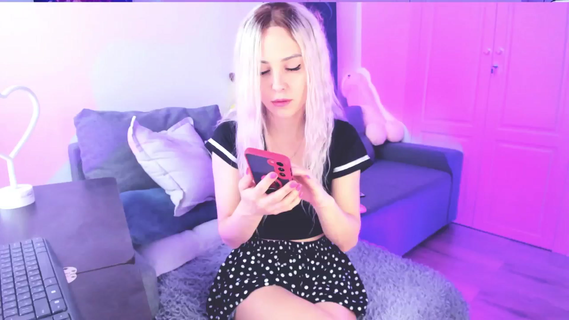 Gallery image thumbnail from Sunny__Sweet's myfreecams stream on, 05/27/2024, 03:48 image 4 of 20
