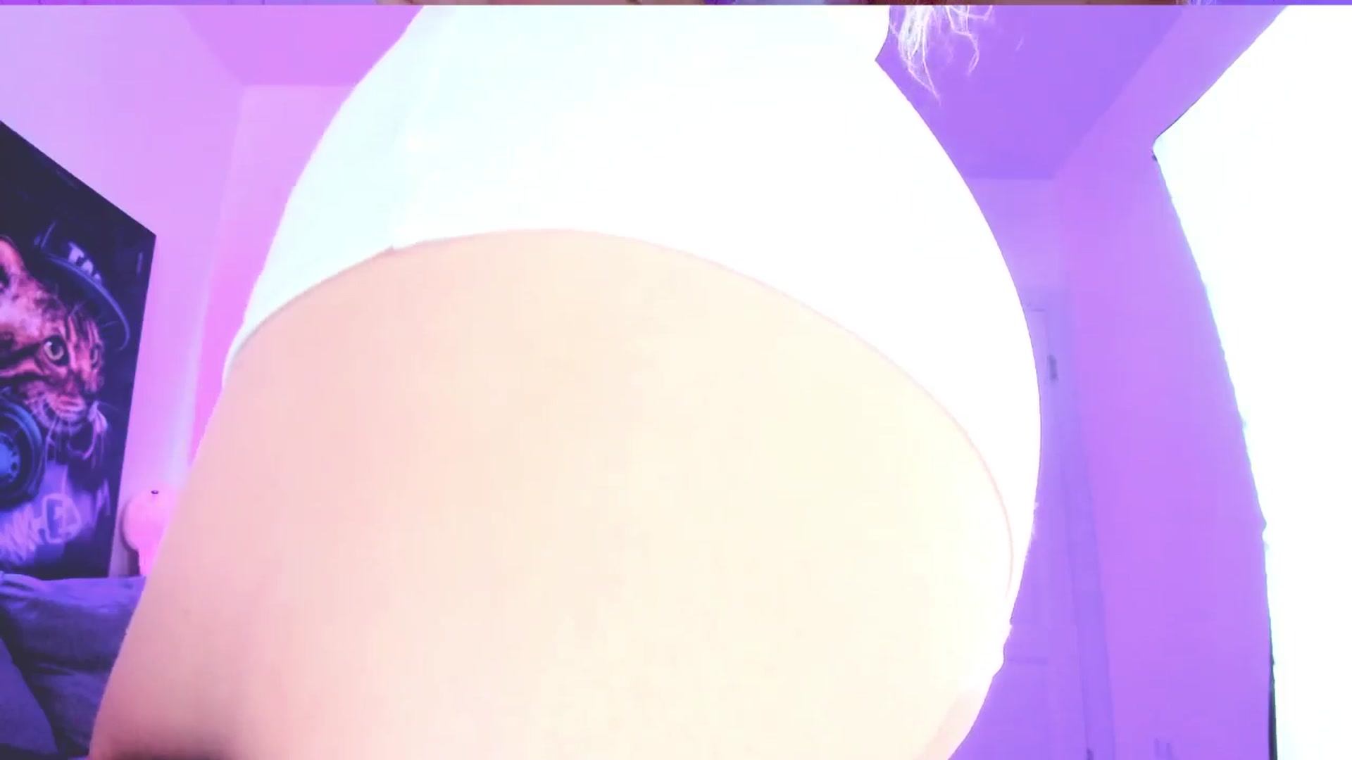 Gallery image thumbnail from Sunny__Sweet's myfreecams stream on, 06/19/2024, 04:07 image 17 of 20