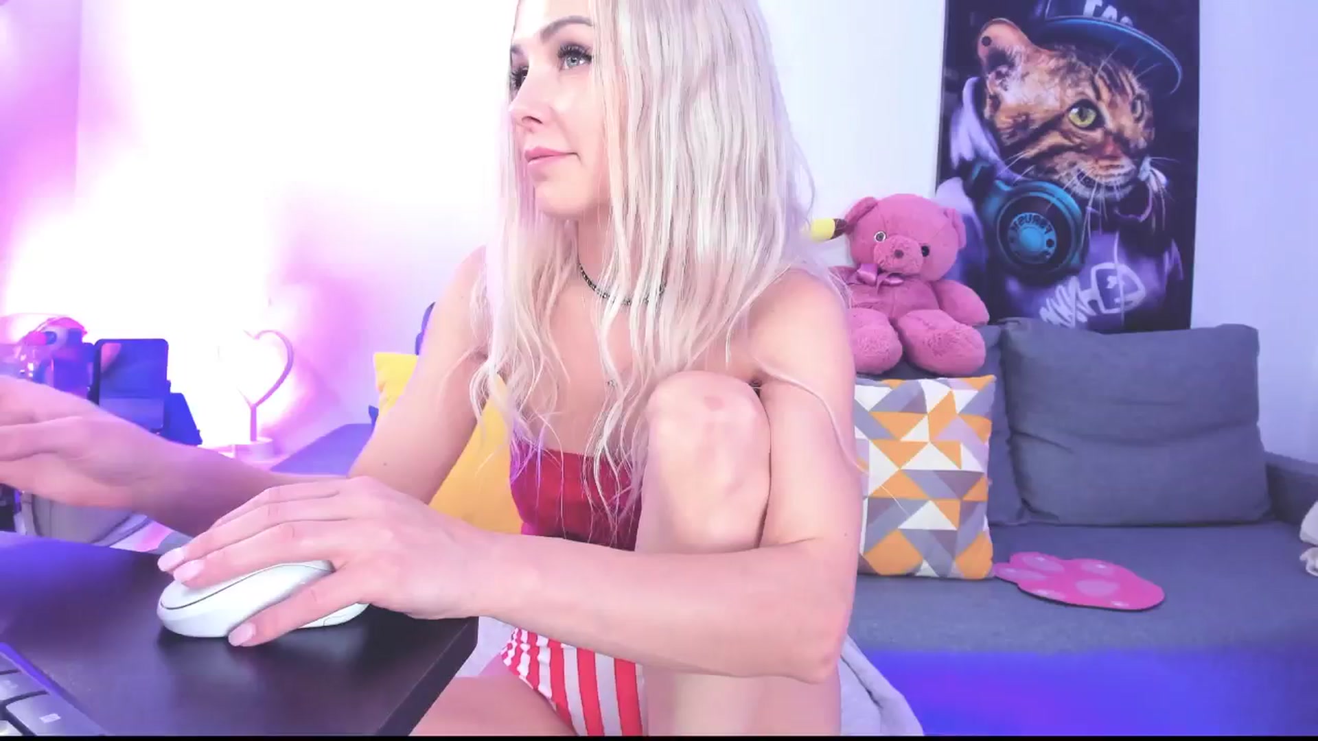 Gallery image thumbnail from Sunny__Sweet's myfreecams stream on, 09/09/2024, 06:02 image 19 of 20