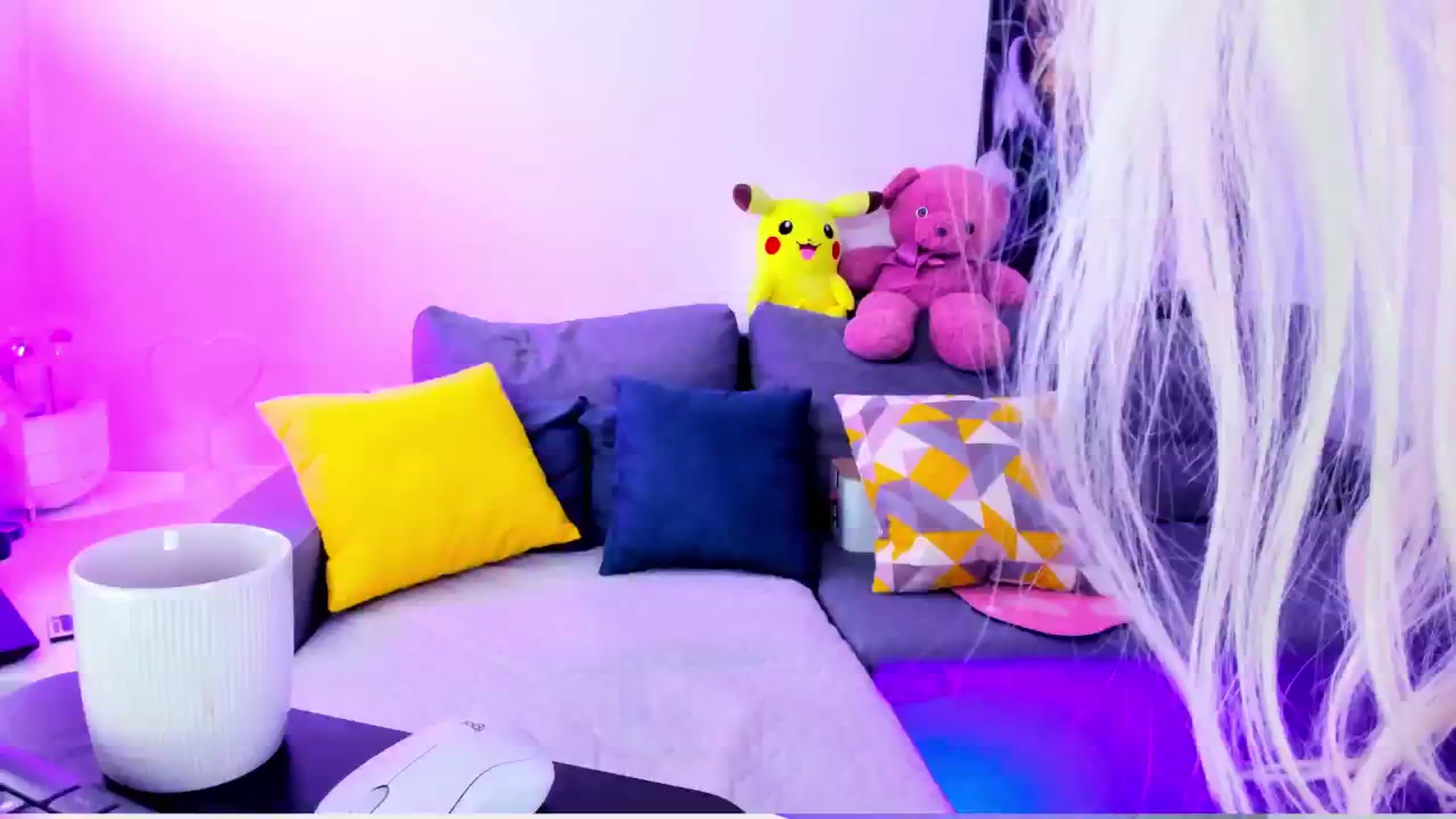 Gallery image thumbnail from Sunny__Sweet's myfreecams stream on, 10/16/2024, 04:42 image 11 of 20