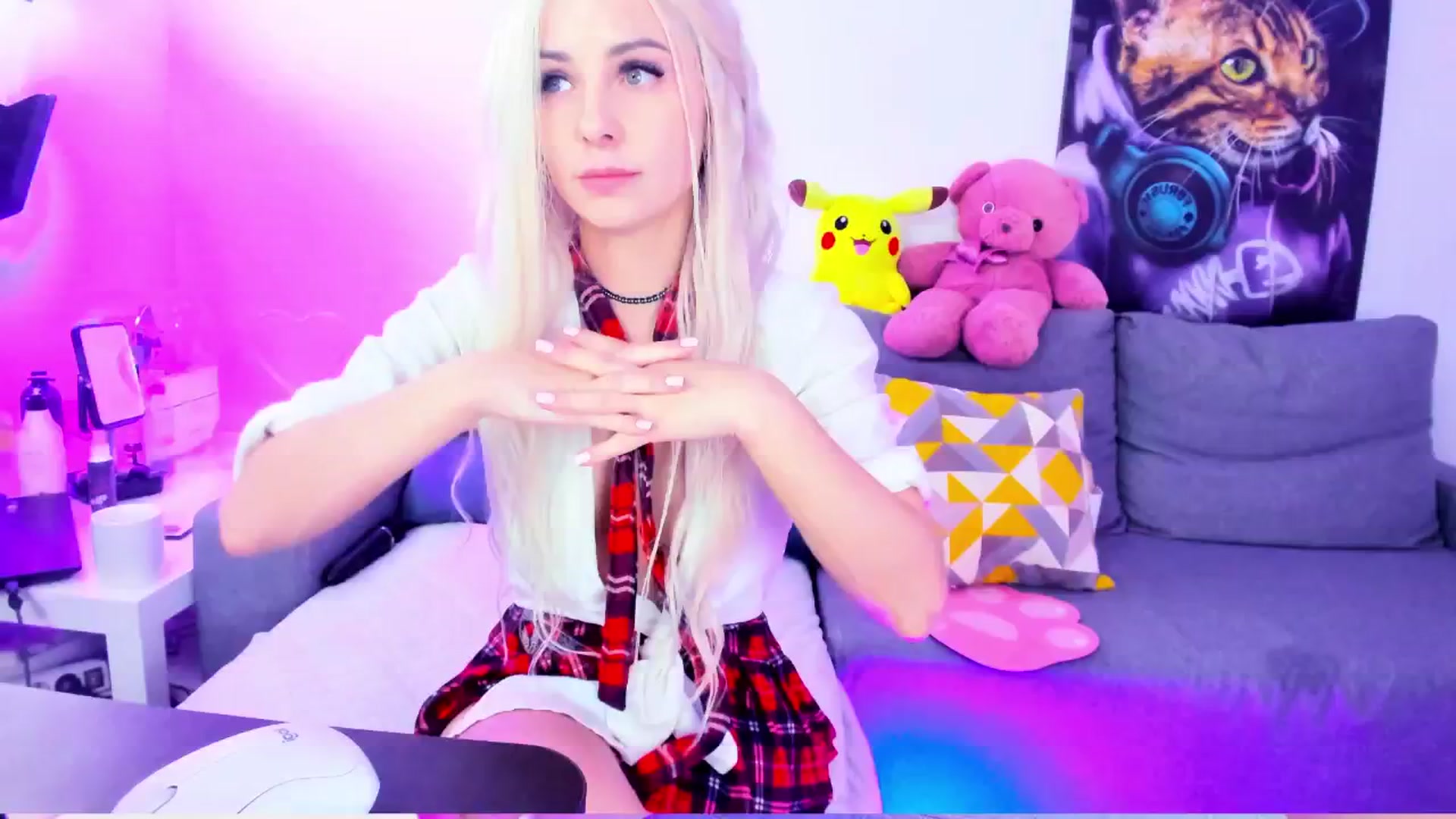 Gallery image thumbnail from Sunny__Sweet's myfreecams stream on, 10/25/2024, 05:57 image 11 of 20
