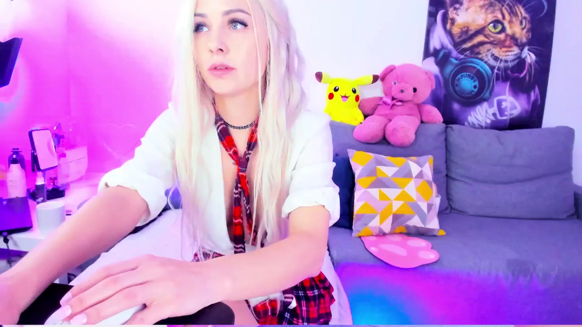 Gallery image thumbnail from Sunny__Sweet's myfreecams stream on, 10/25/2024, 05:57 image 10 of 20