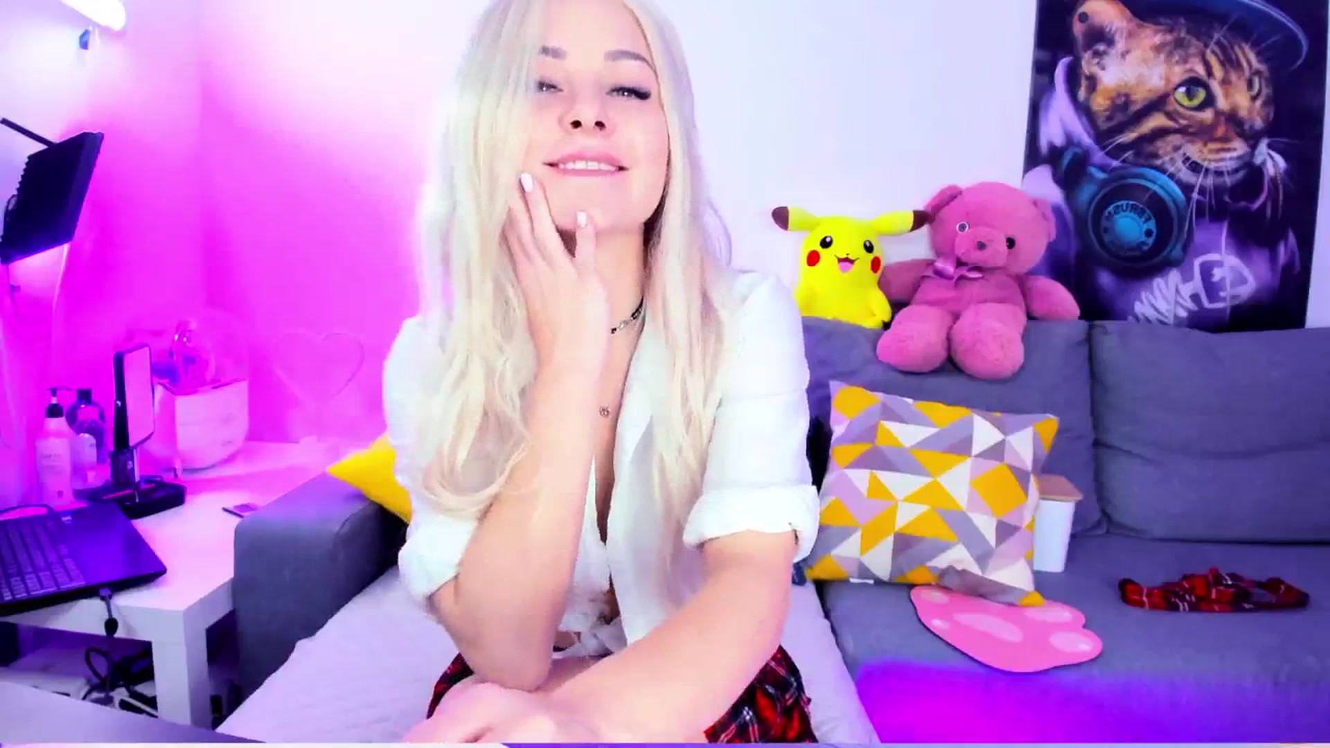 Gallery image thumbnail from Sunny__Sweet's myfreecams stream on, 10/30/2024, 06:33 image 6 of 20