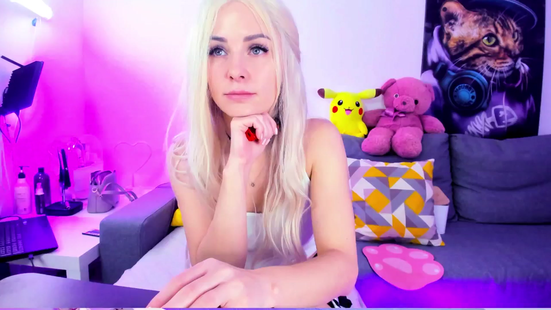 Gallery image thumbnail from Sunny__Sweet's myfreecams stream on, 11/07/2024, 04:26 image 7 of 20