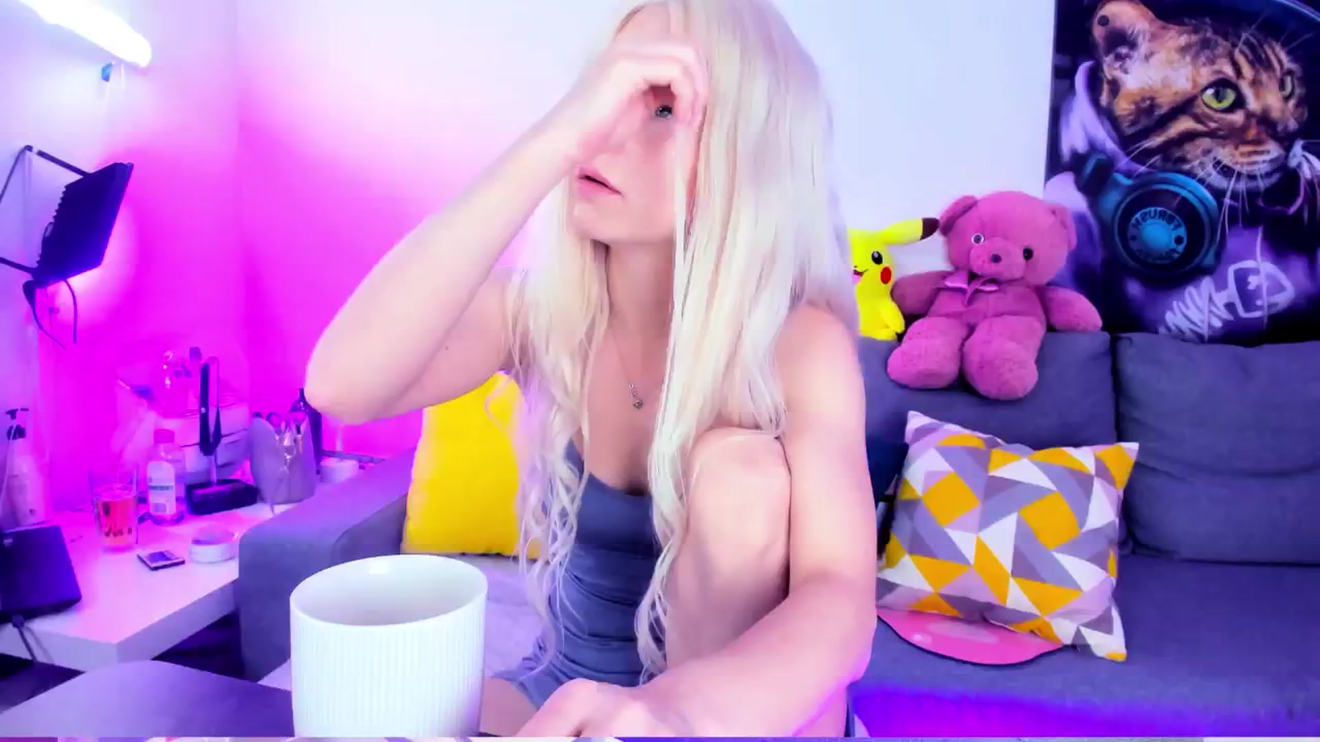 Gallery image thumbnail from Sunny__Sweet's myfreecams stream on, 11/19/2024, 04:01 image 4 of 20