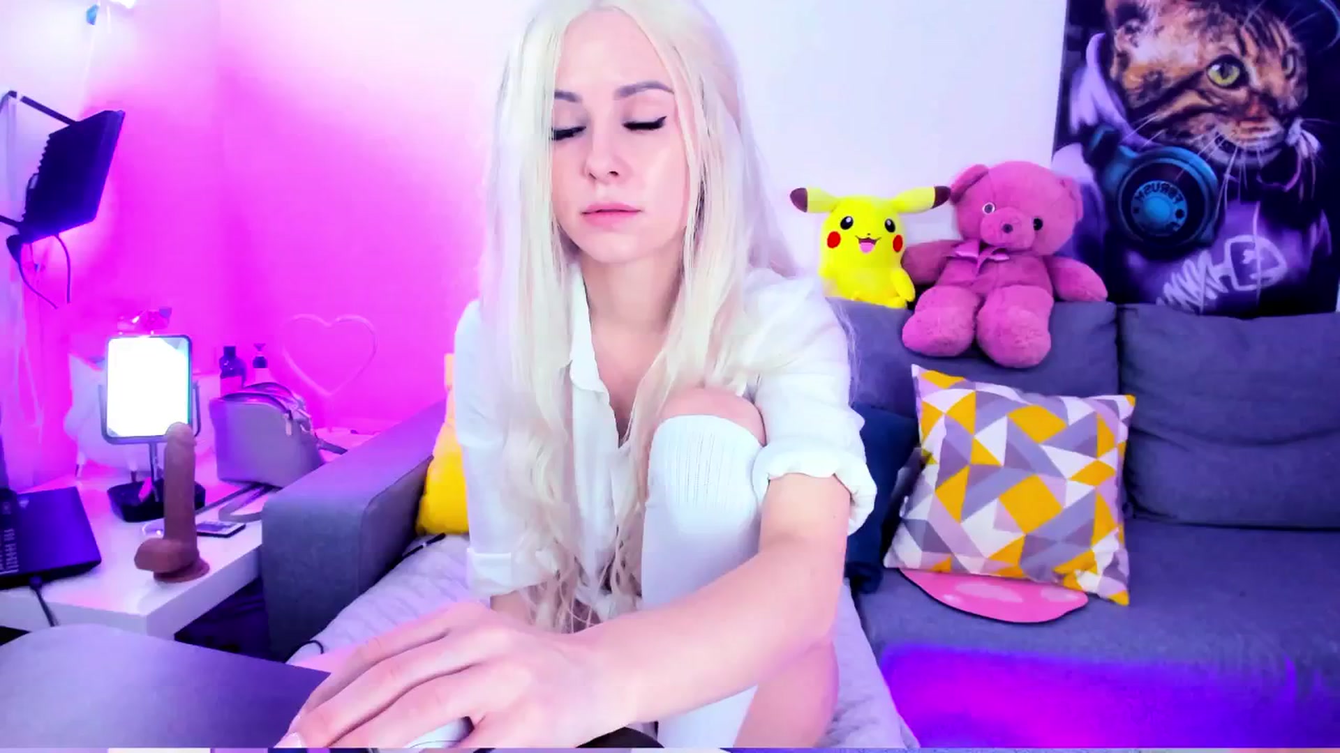 Gallery image thumbnail from Sunny__Sweet's myfreecams stream on, 11/20/2024, 04:59 image 9 of 20