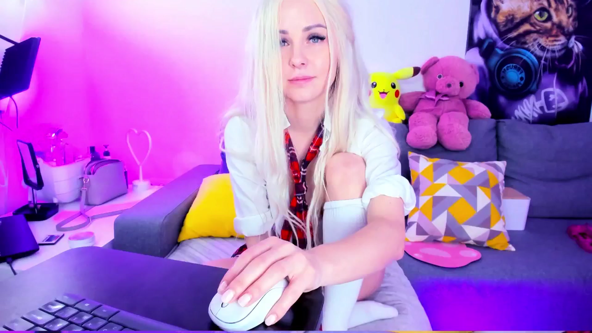 Gallery image thumbnail from Sunny__Sweet's myfreecams stream on, 11/21/2024, 06:19 image 15 of 20